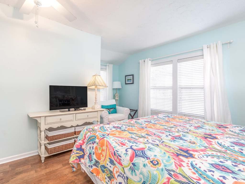 Blue Crab Cottage view 5