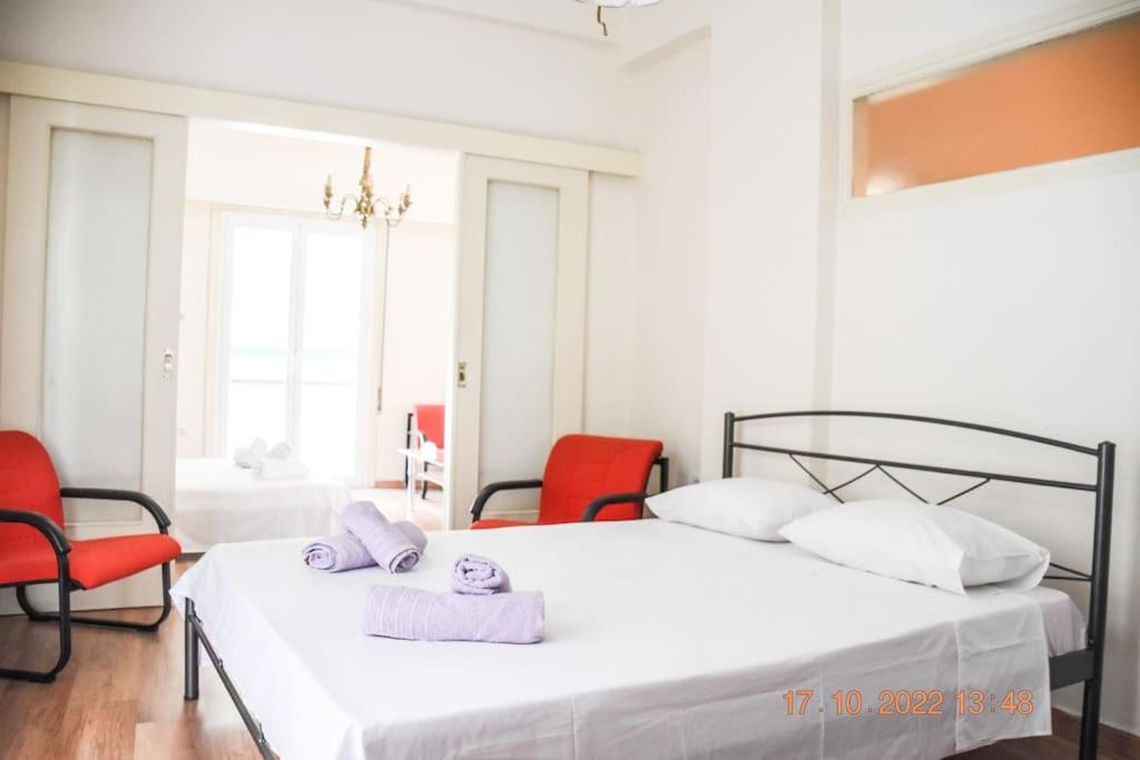 Athens Central 3BD Apartment next to Metro Luxury