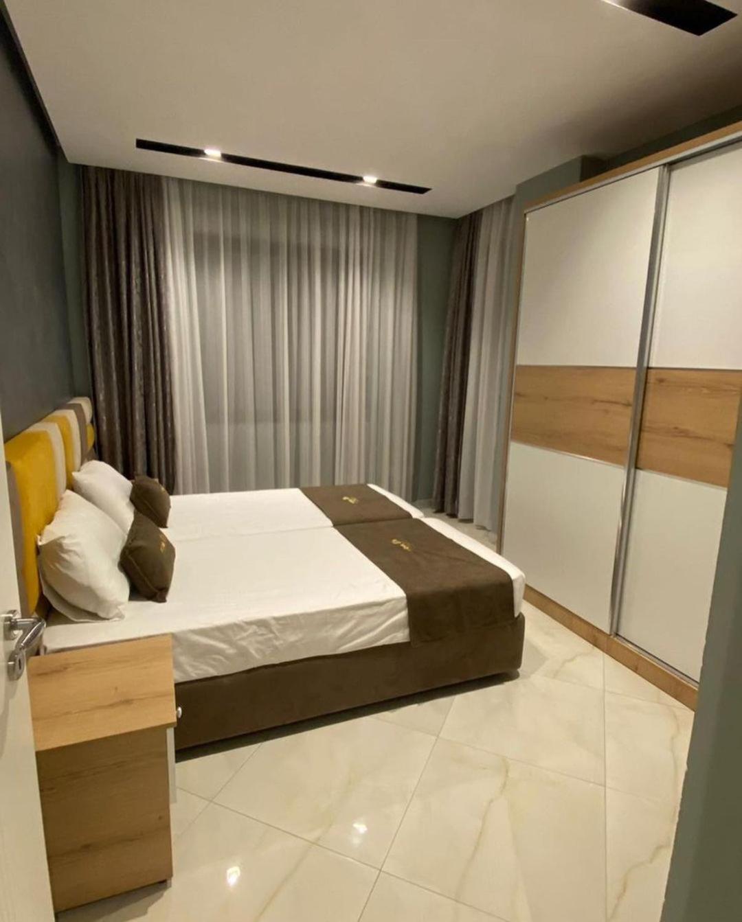 Nova Apartaments Qerret ZL