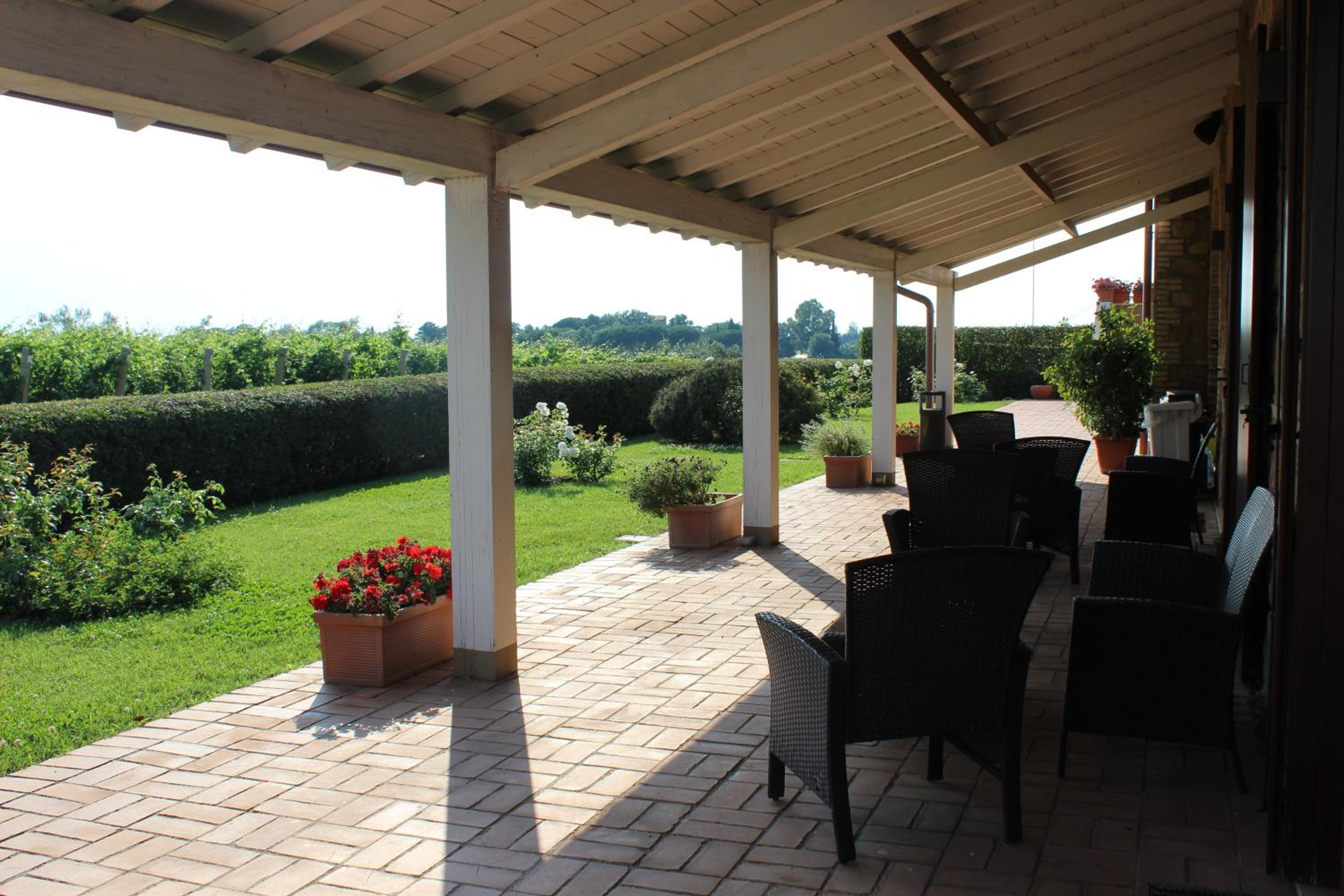 Il Casale degli Ulivi - Agriturismo - TENIMENTI LEONE