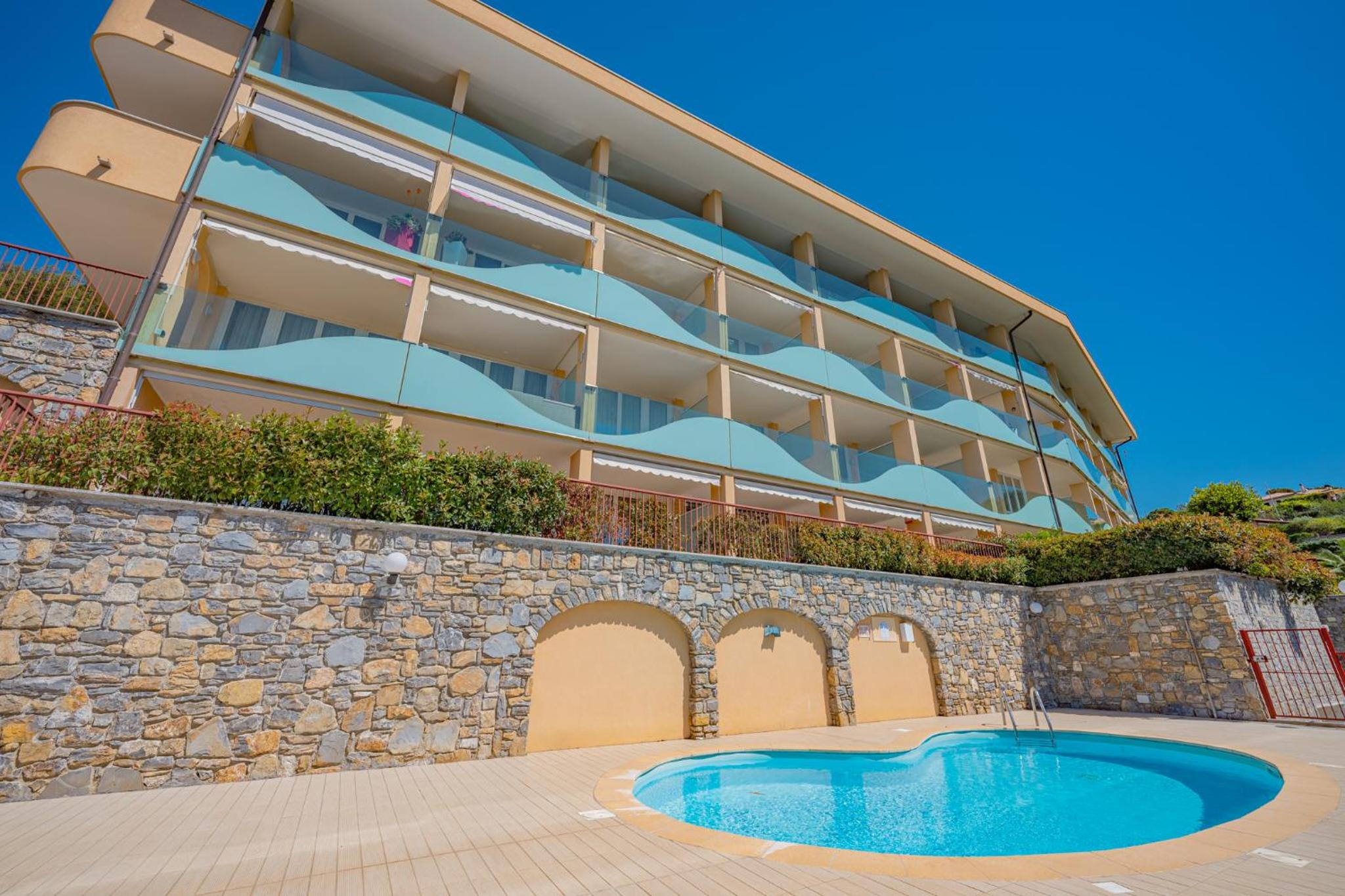 Appartamento incantevole con piscina view 2