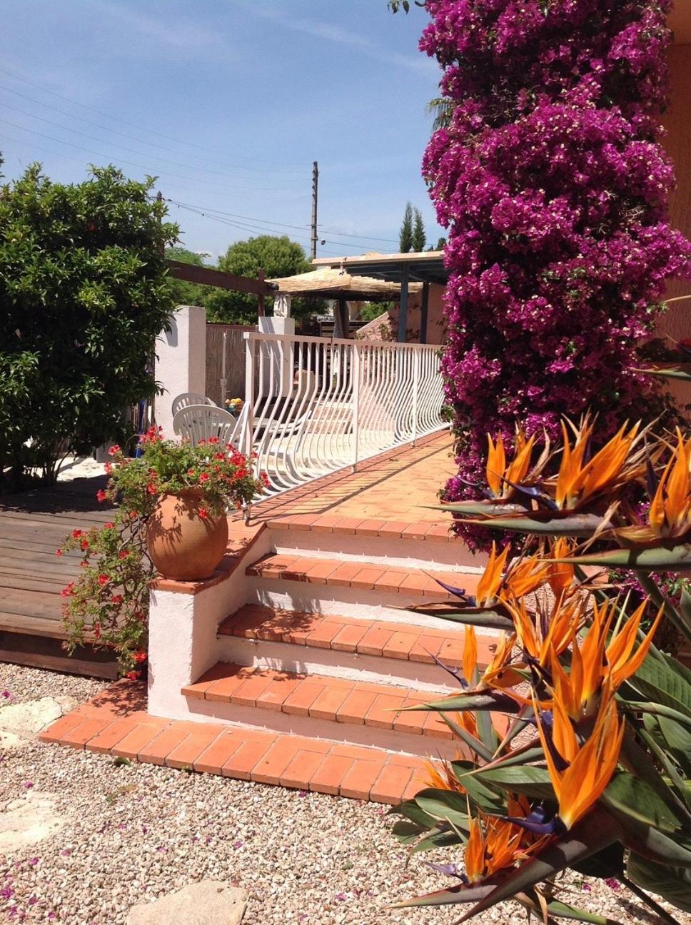 Rez de Jardin Villa Cagnes Sur Mer. view 3