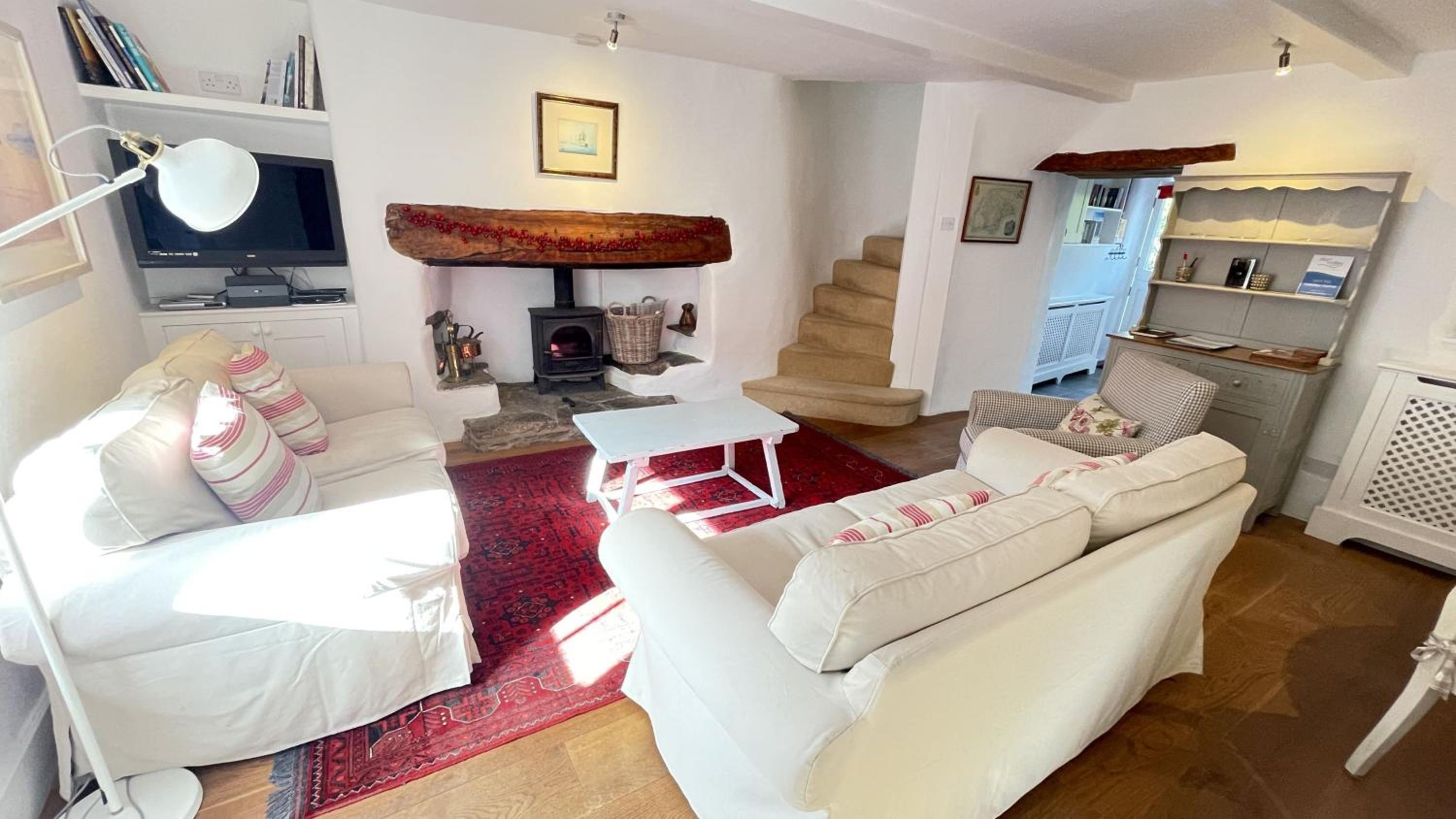 The Nook - Charming cottage, modern living with original features, perfect private garden view 3