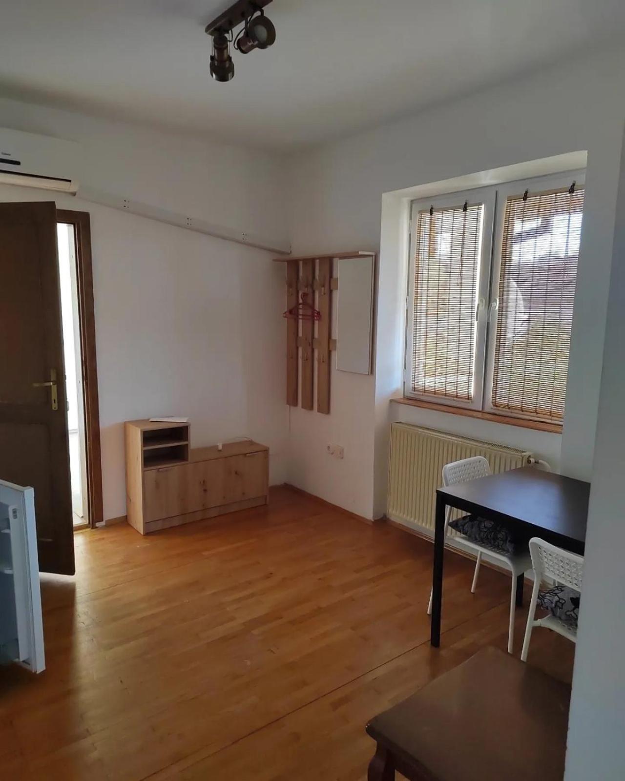 Apartmani Jela view 2