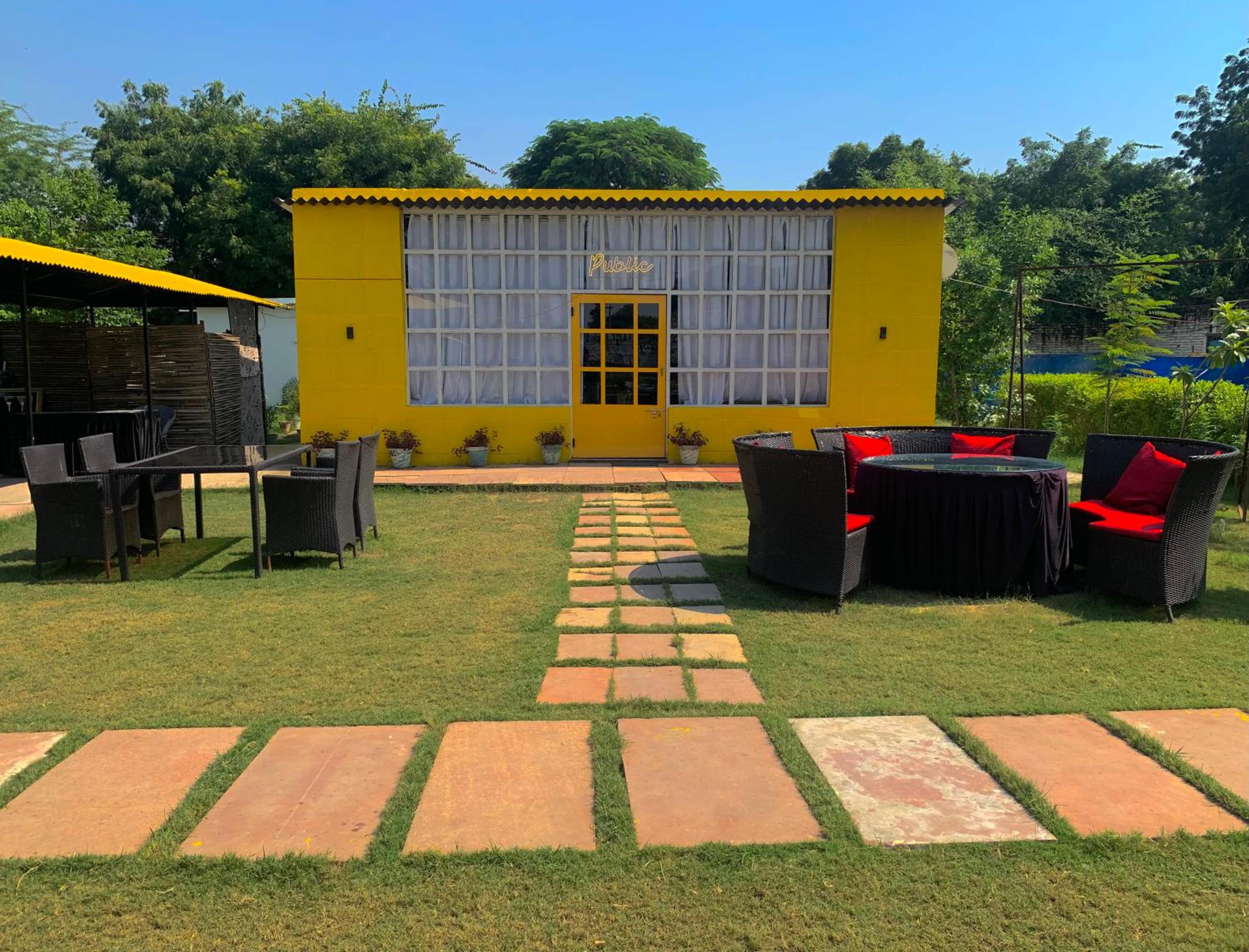 Agra Camps and Resort