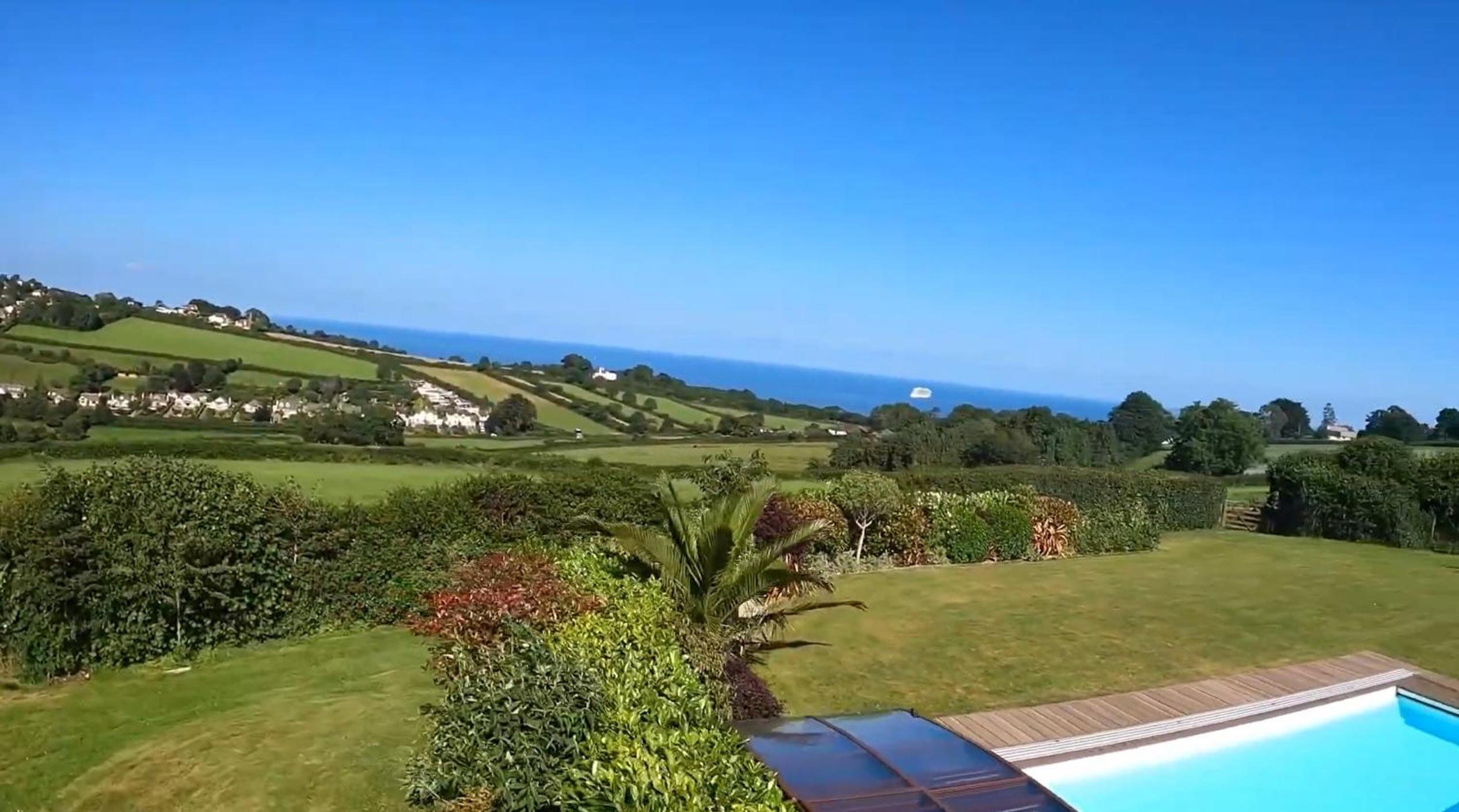 Halekulani Devon Homestay