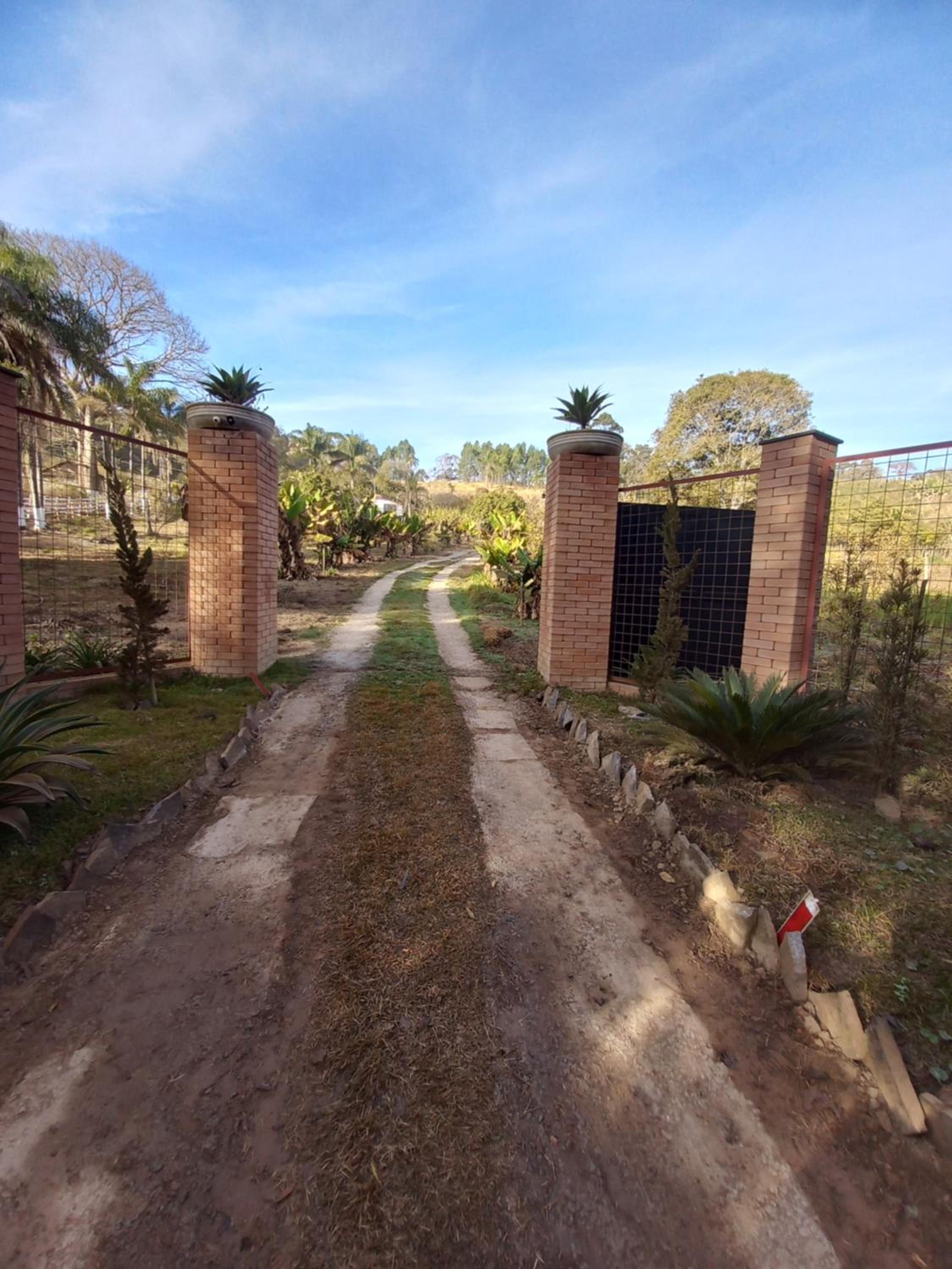 Rancho dos Pássaros Amarelos