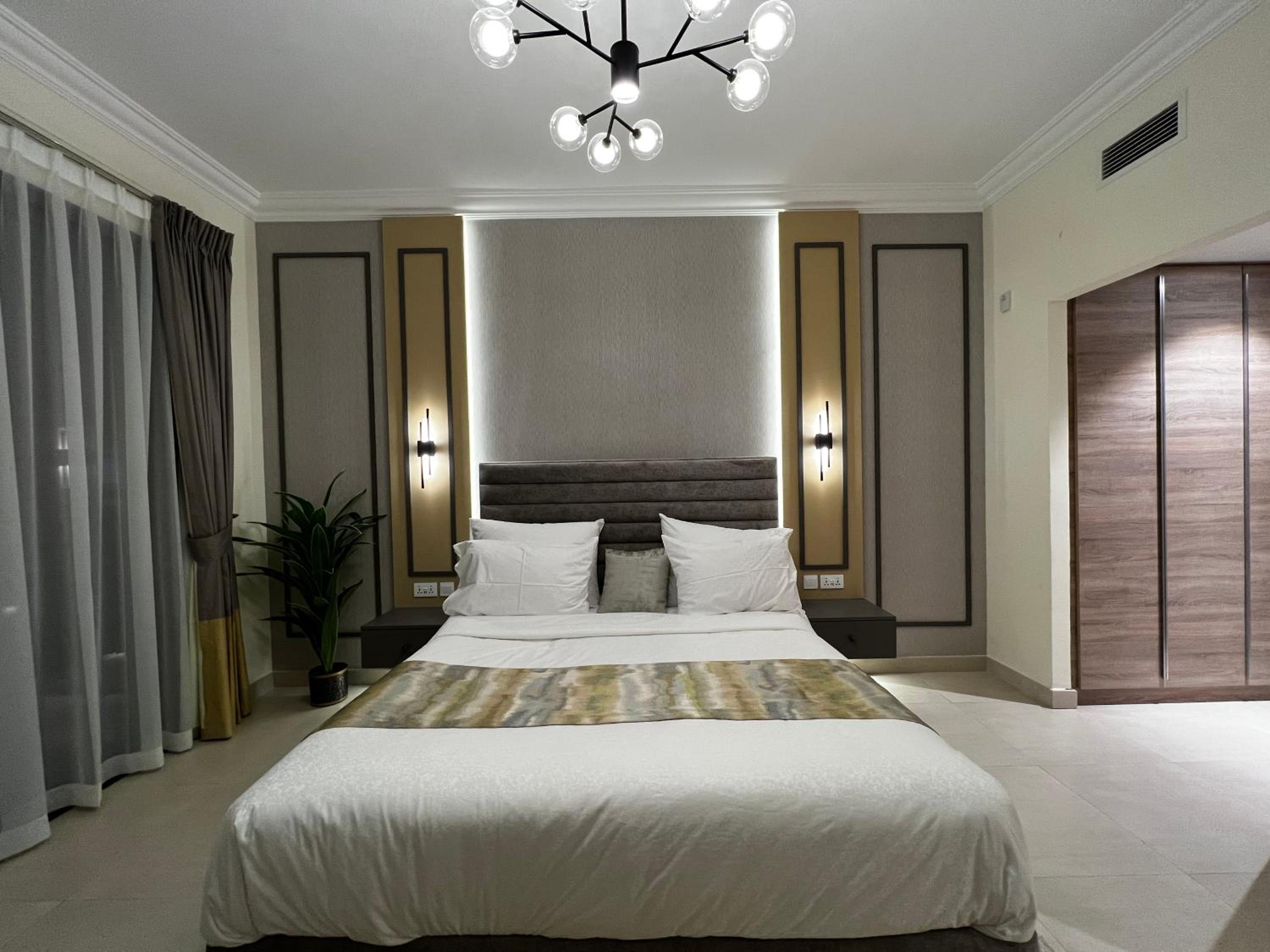 GOODWOOD SUITES HOMES VACATION