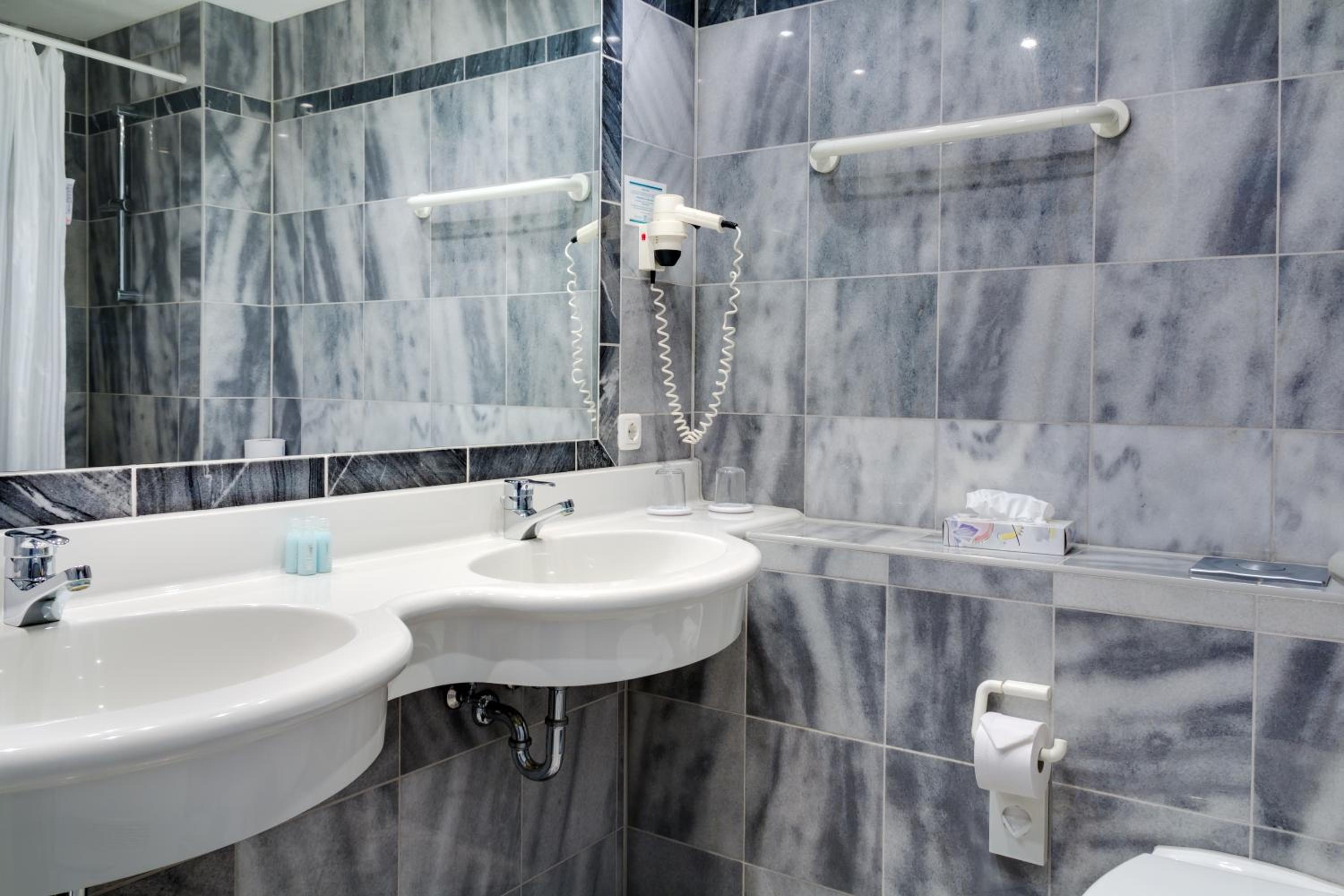 Seehotel Luisenhof - Property Image 24
