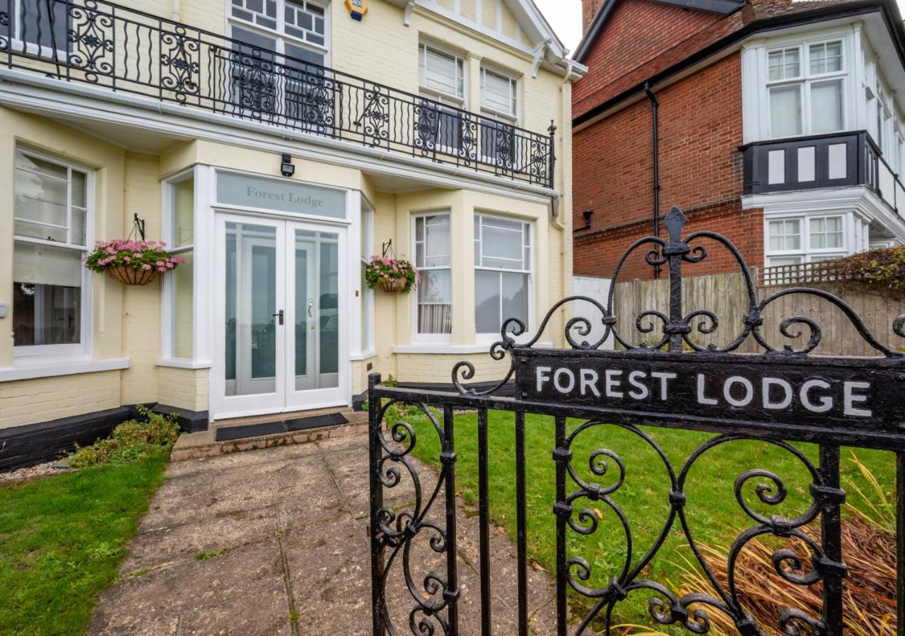 Forest Lodge