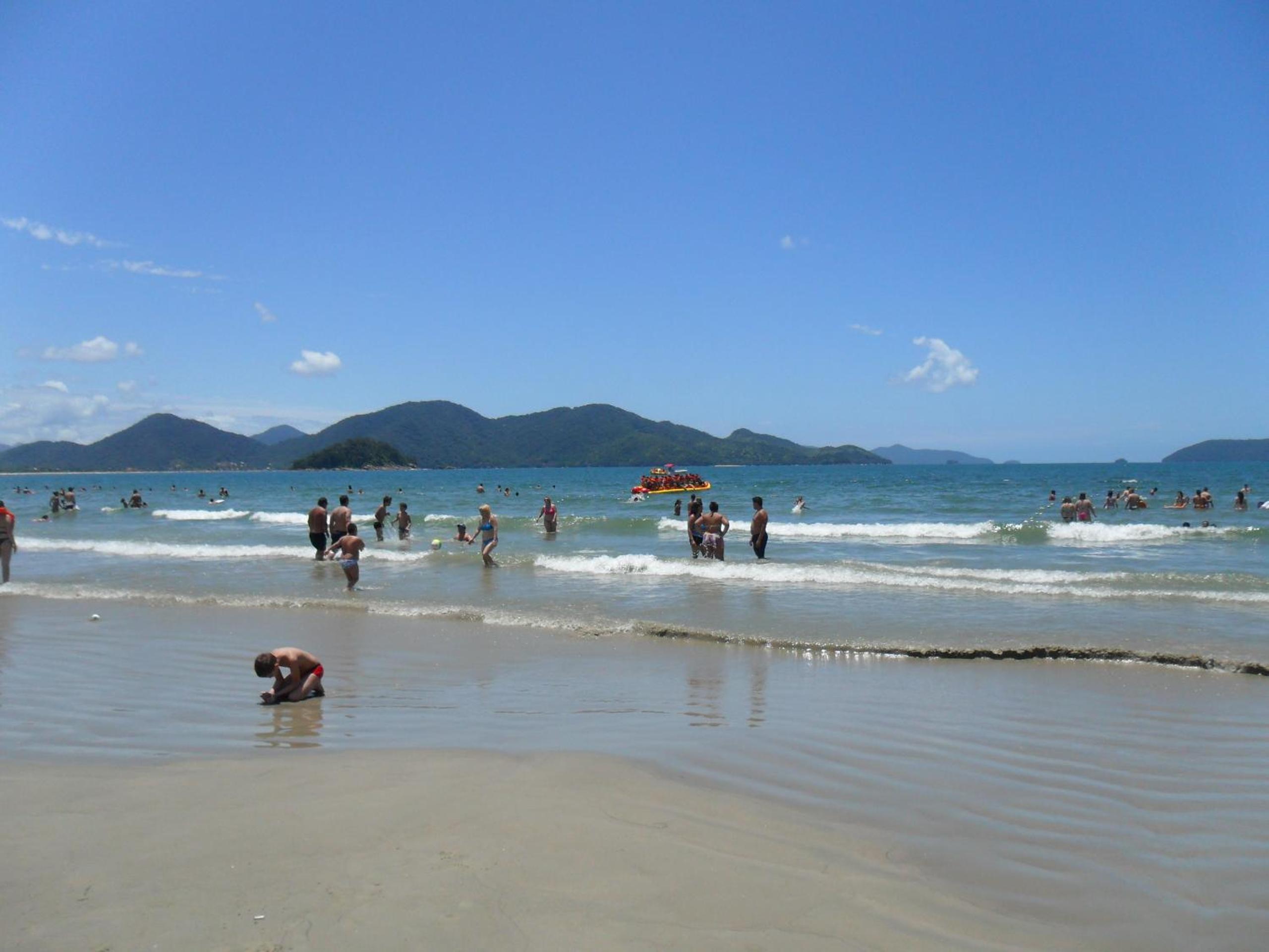 Chalés Bielle de Ubatuba com ar condicionado com piscina e cozinha