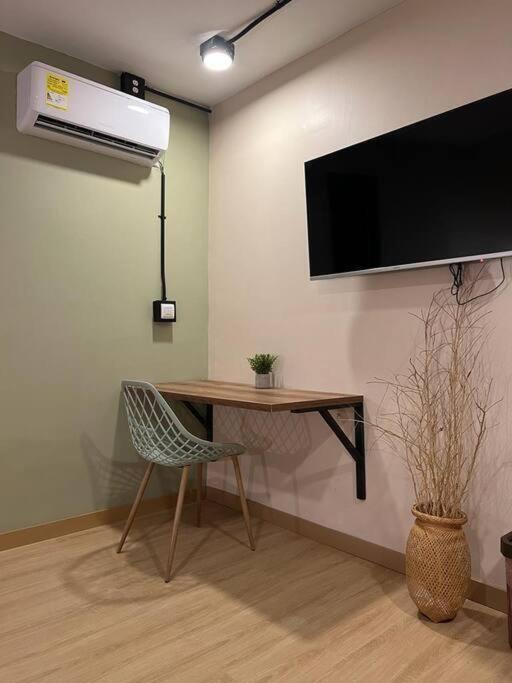 Hospedaje en Medellí cerca a Laureles NID103 By Roots Rentals