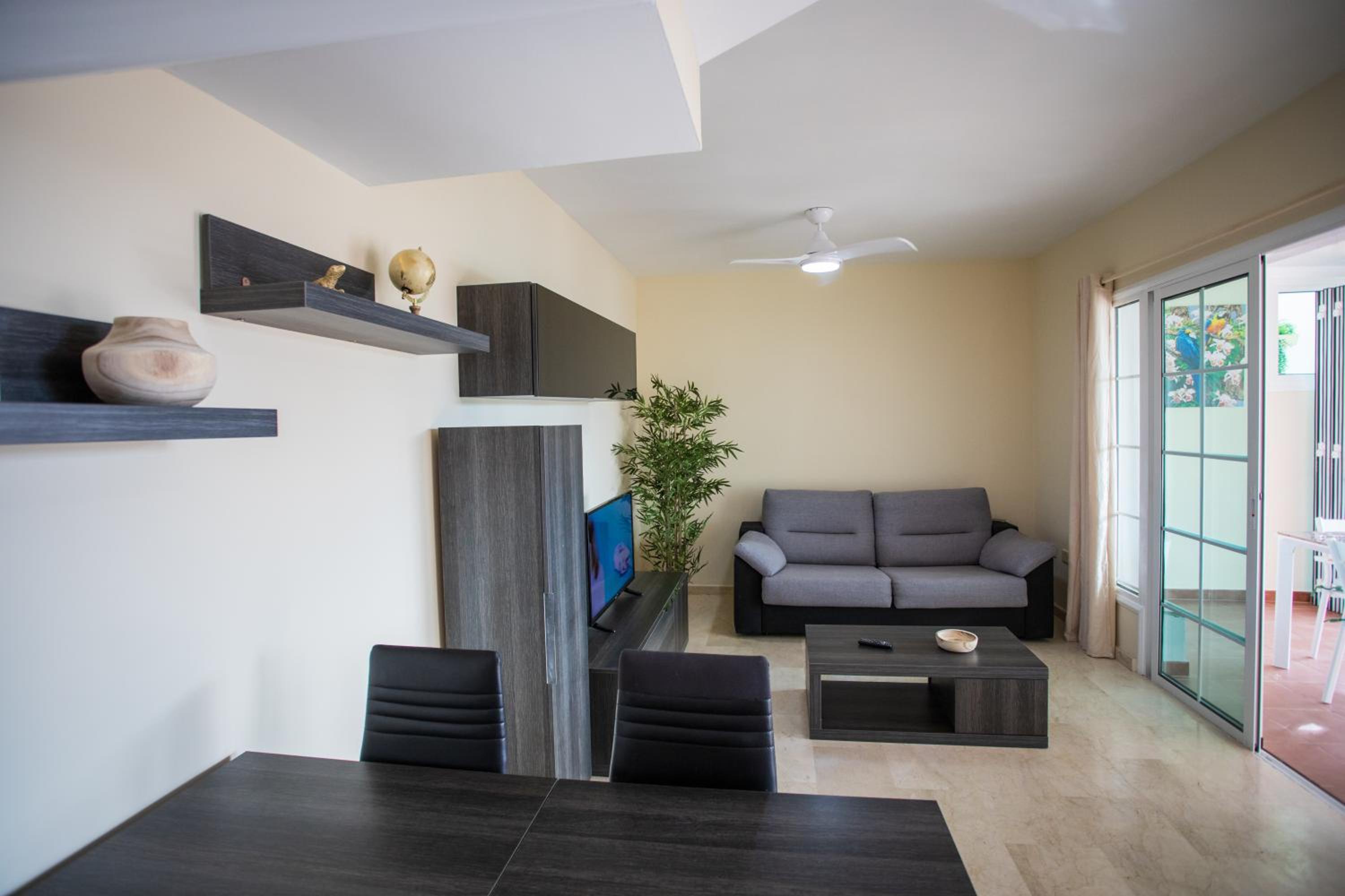 Jazmin Holiday Modern House