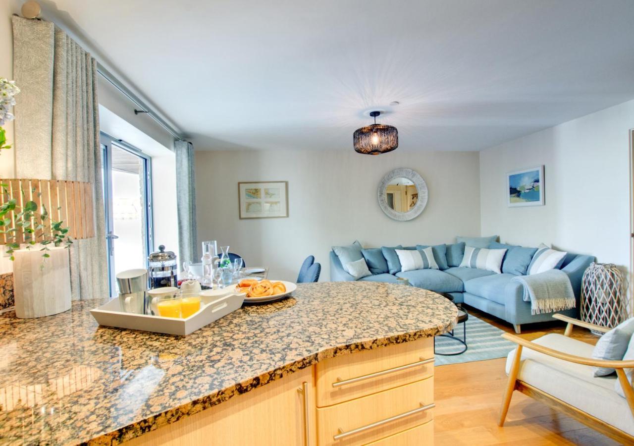 2 Bed in West Bay oc-wy487 view 3