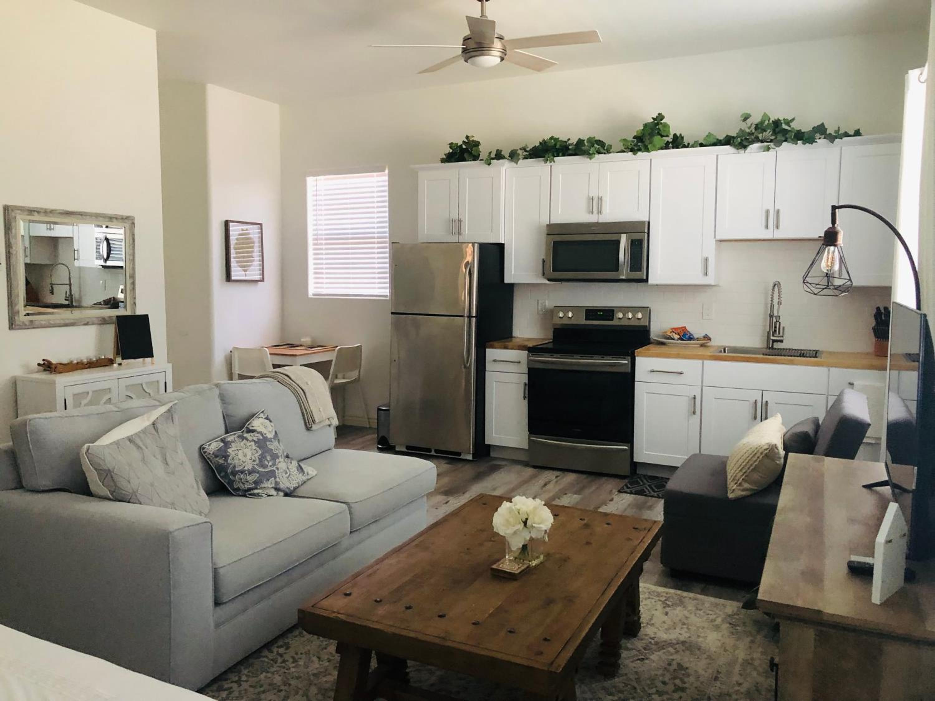 Beautiful Private Casita/Guesthouse w/ Kitchen, Access to Pool/Spa view 5