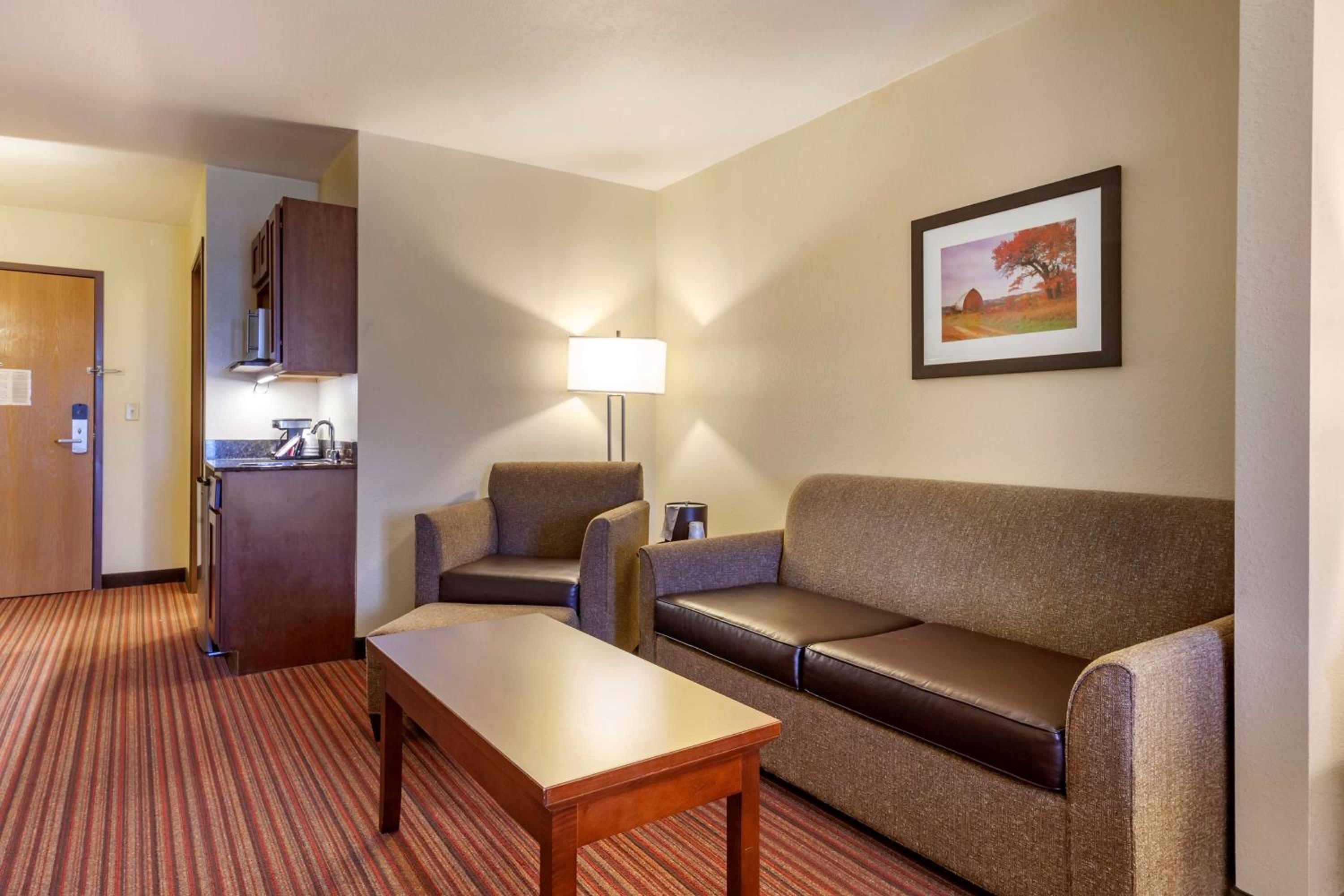 Best Western PLUS Sparta Trail Lodge - Property Image 10