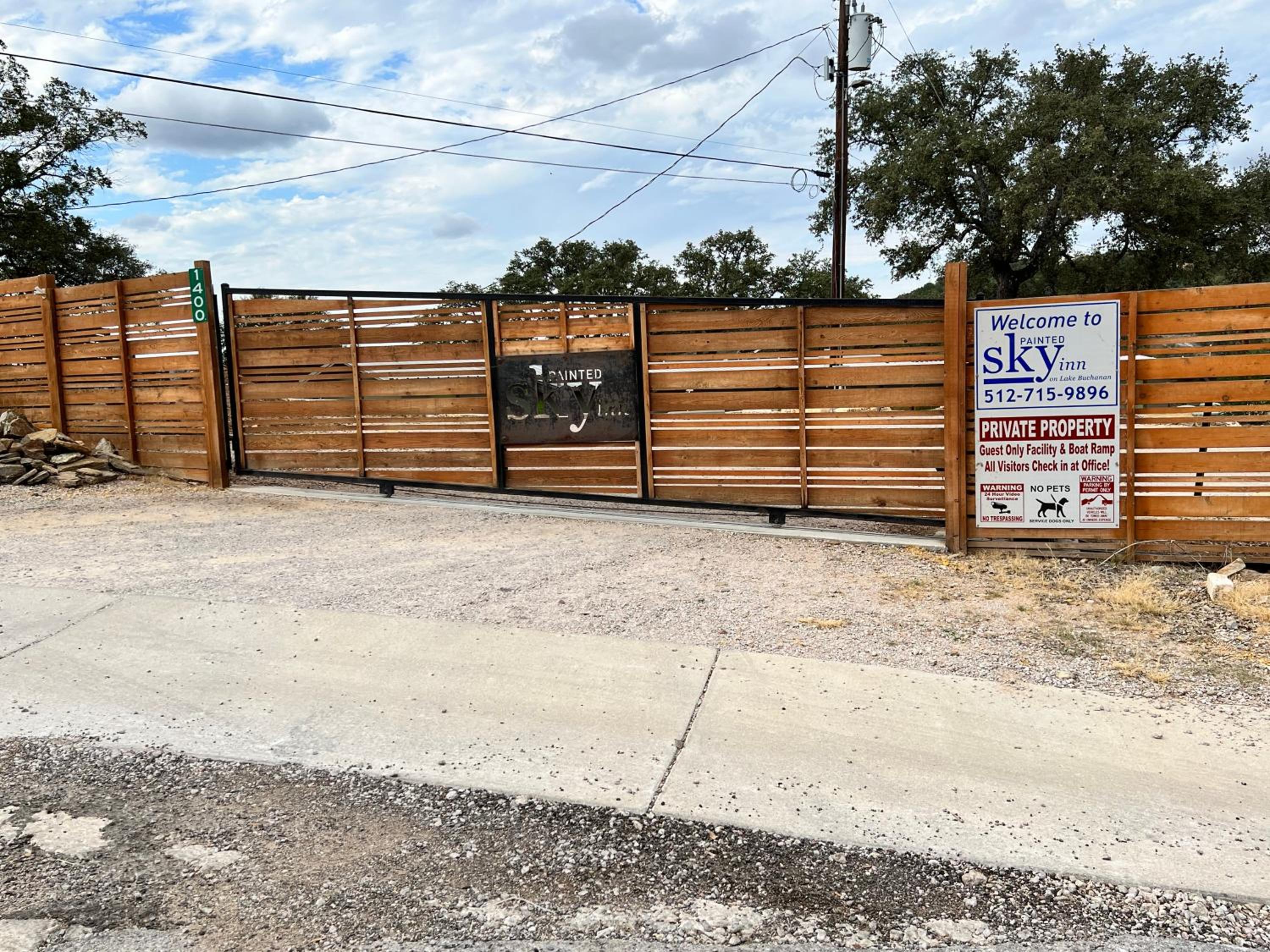Painted Sky Inn - Property Image 4