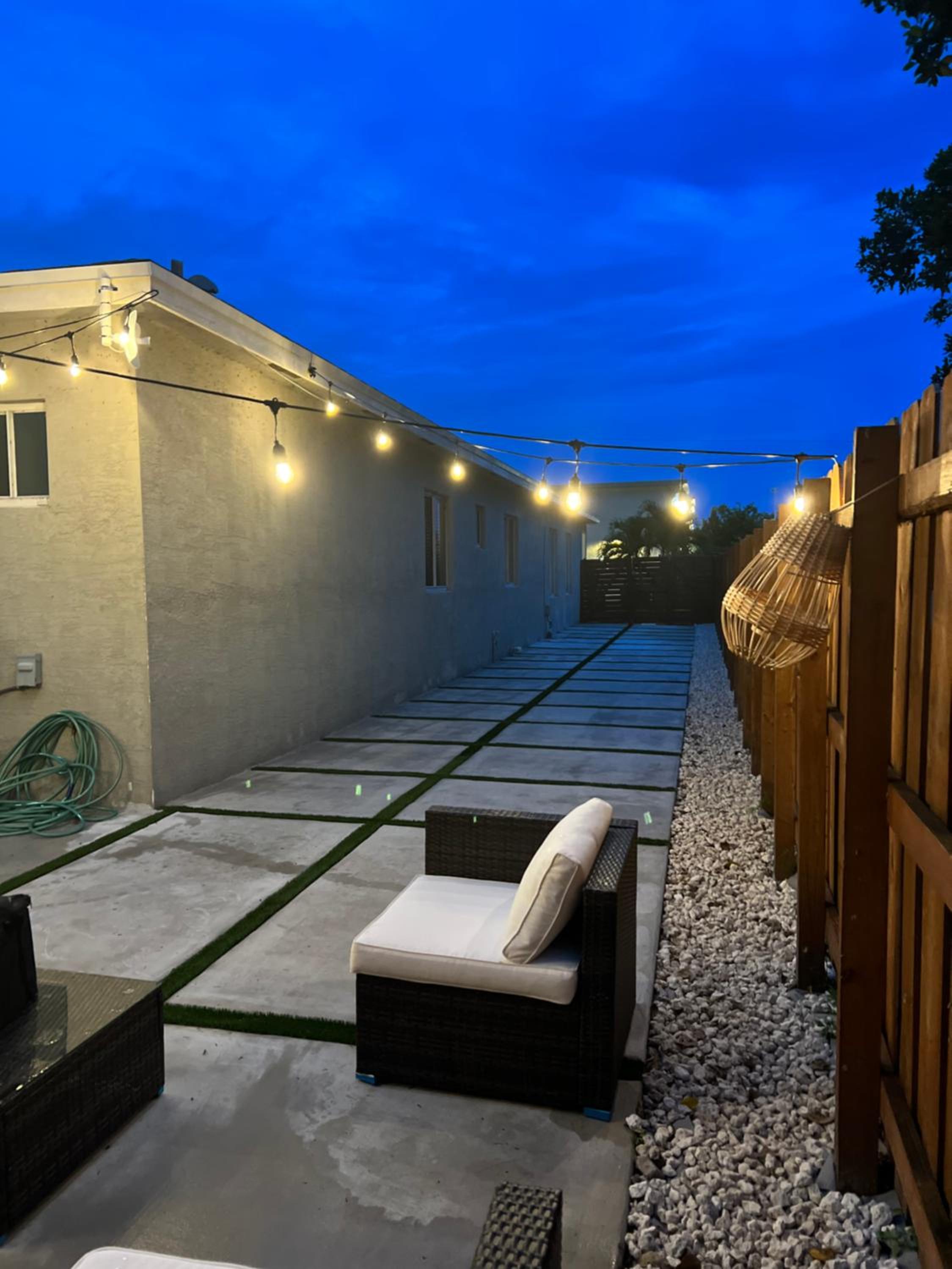 Luxurious 3BR Home close to Las Olas/Downtown Stri view 3
