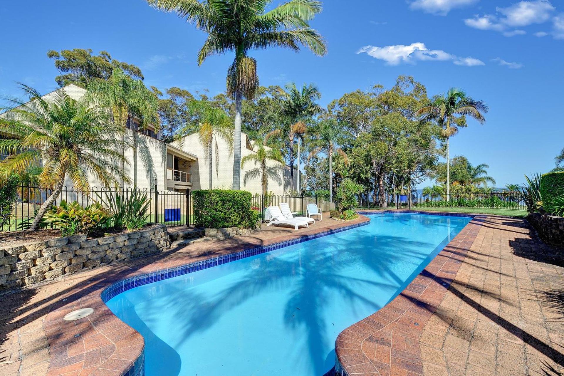 The Moorings 23 4 Cromarty Rd air con pool and waterfront