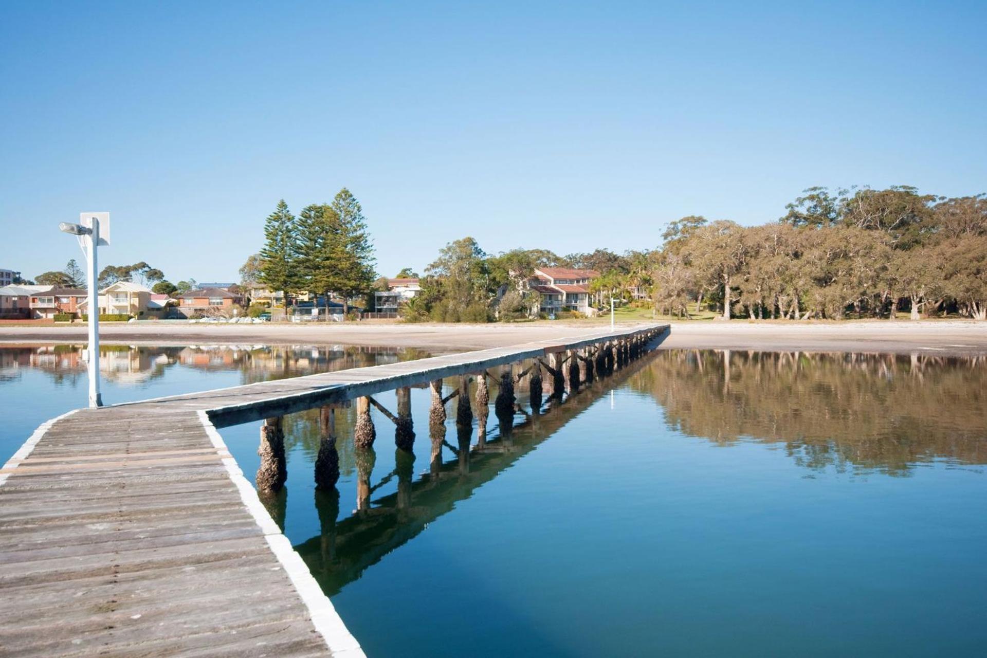The Moorings 23 4 Cromarty Rd air con pool and waterfront