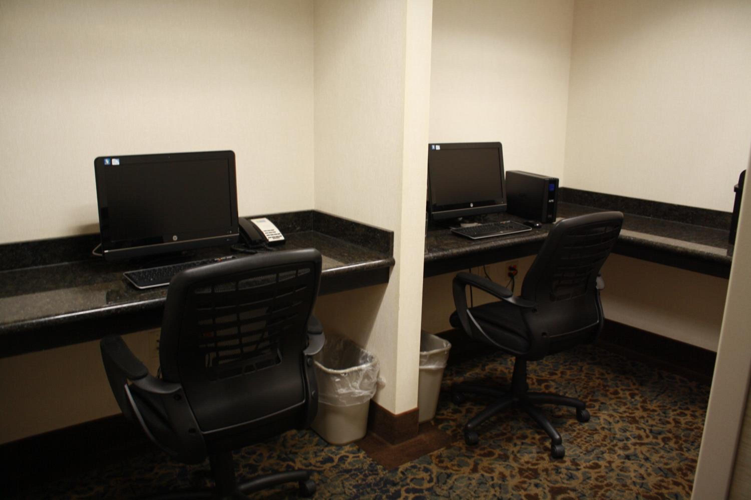 Holiday Inn Express Suites Morton Peoria Area, an IHG Hotel - Property Image 41