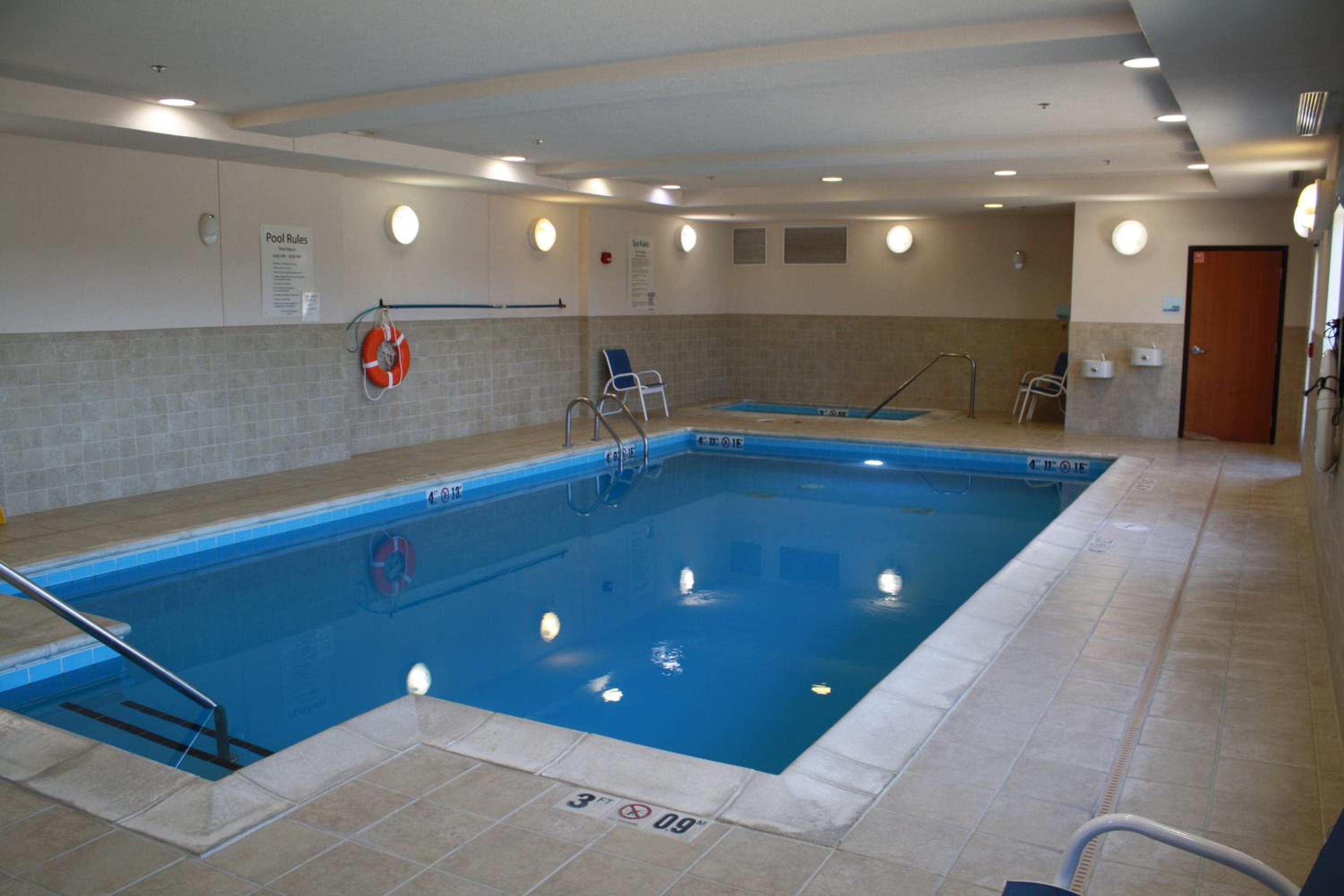 Holiday Inn Express Suites Morton Peoria Area, an IHG Hotel - Property Image 4