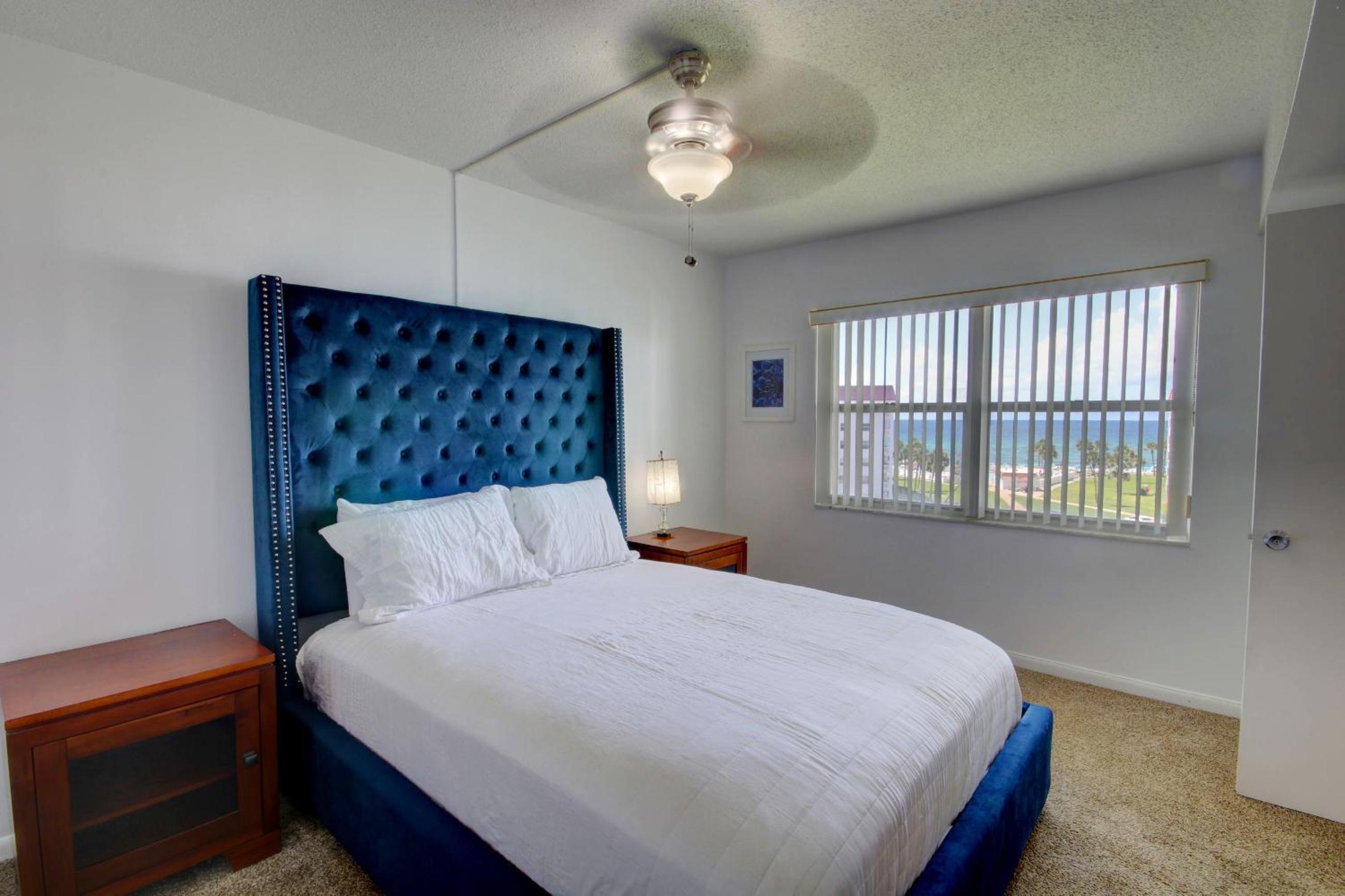 El Matador 167 - Sixth floor unit with easy access to all amenities view 4