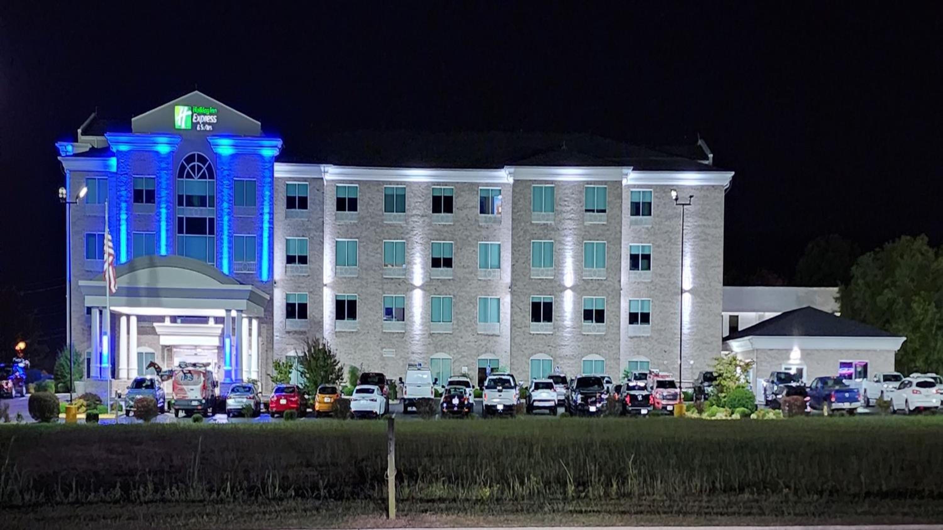 Somerset Vacations - Holiday Inn Express Hotel  Suites Somerset Central, an IHG Hotel - Property Image 28
