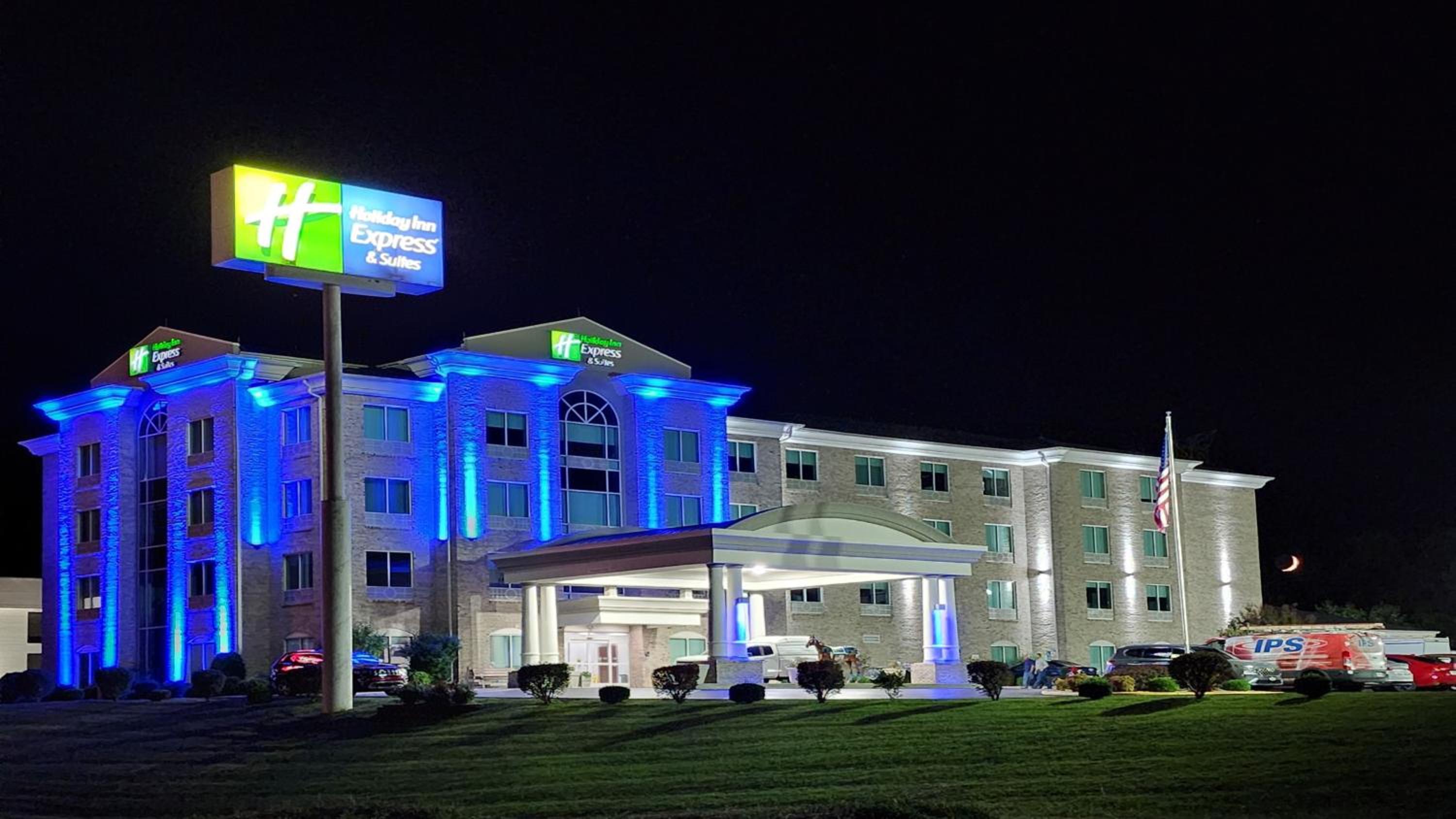 Somerset Vacations - Holiday Inn Express Hotel  Suites Somerset Central, an IHG Hotel - Property Image 25