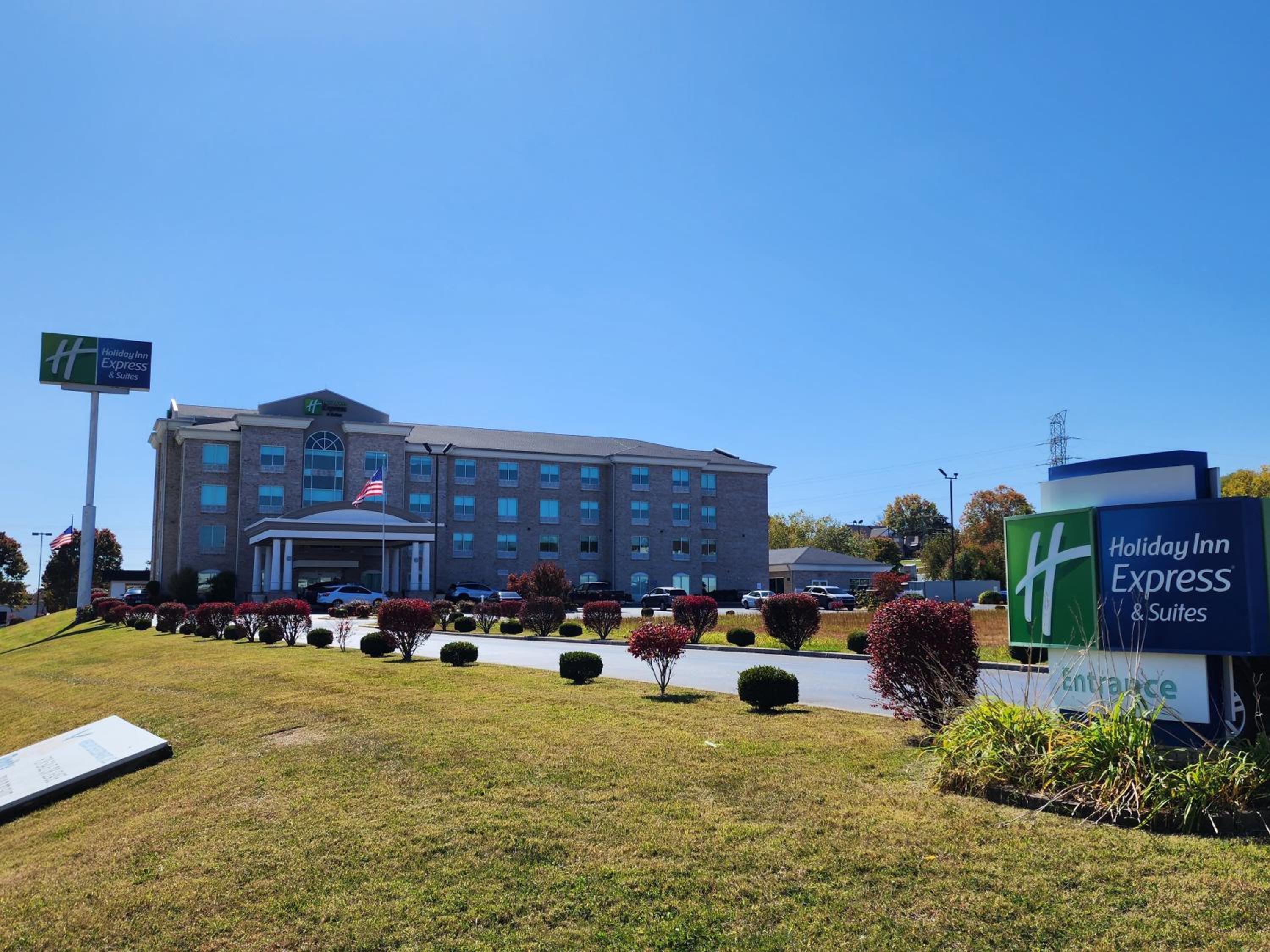 Somerset Vacations - Holiday Inn Express Hotel  Suites Somerset Central, an IHG Hotel - Property Image 24
