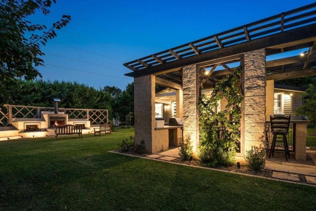 Kalinya Estate Platinum- Homestead, Lodge & Barn- up to 34 guests