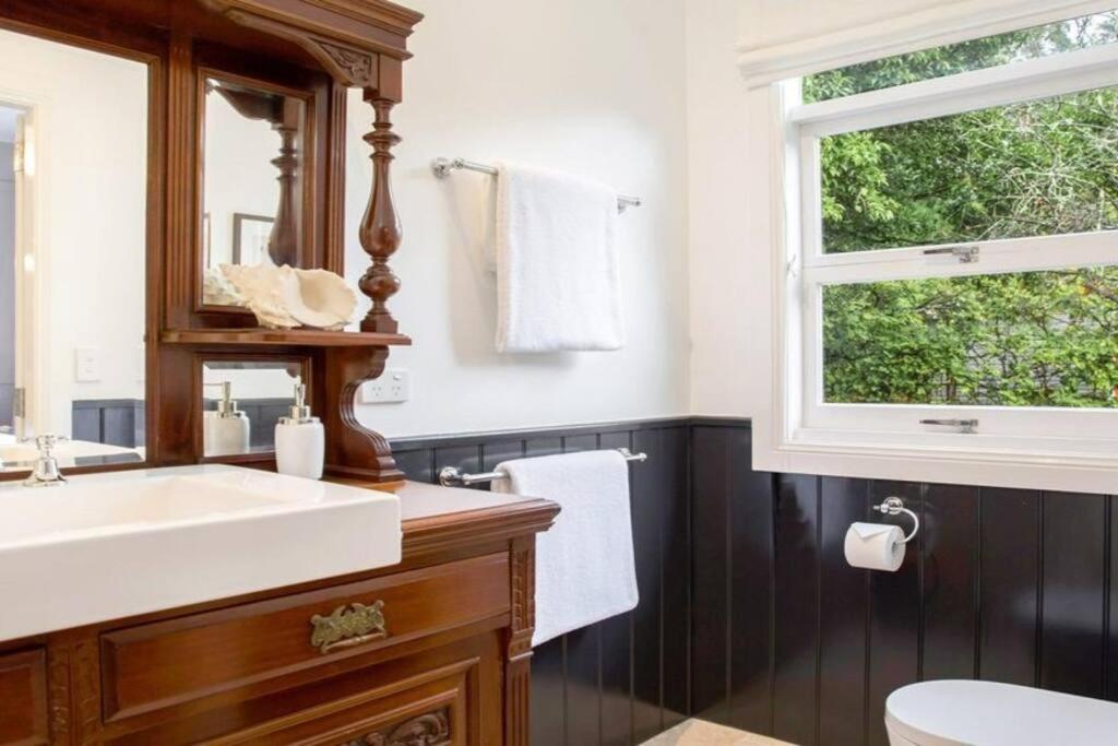 Kalinya Estate Platinum- Homestead, Lodge & Barn- up to 34 guests