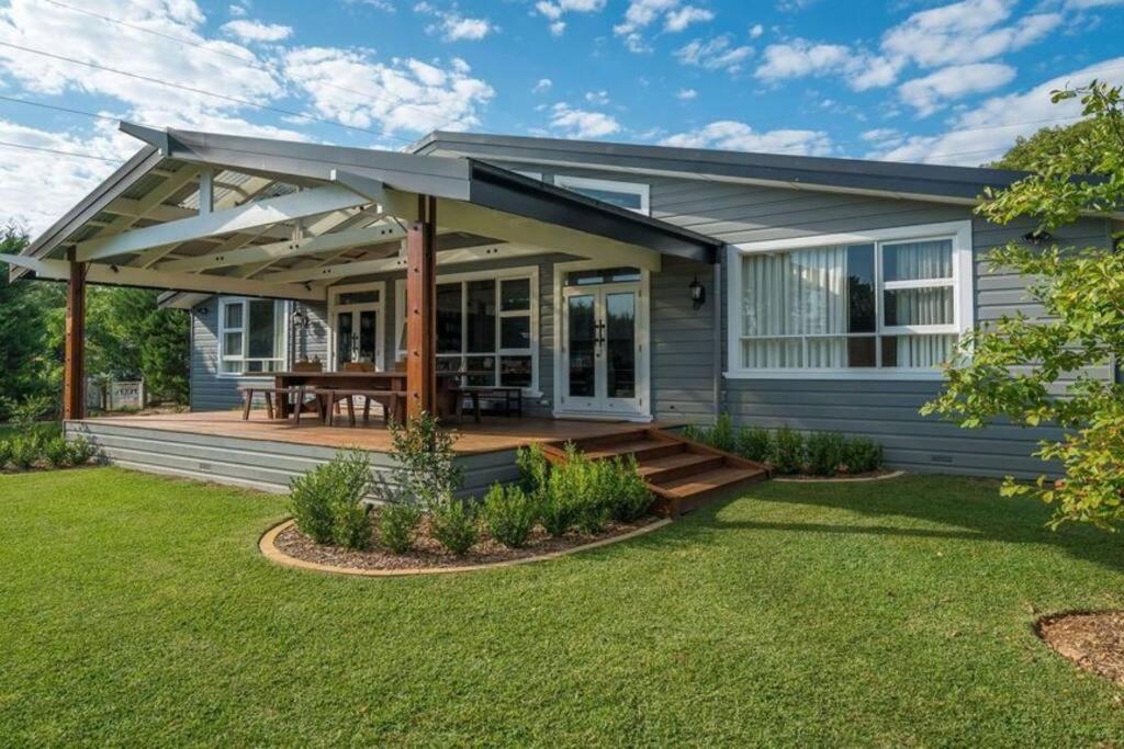 Kalinya Estate Platinum- Homestead, Lodge & Barn- up to 34 guests