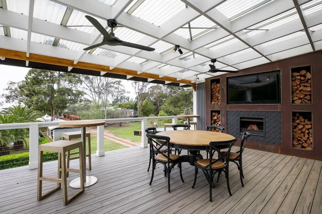 Kalinya Estate Platinum- Homestead, Lodge & Barn- up to 34 guests