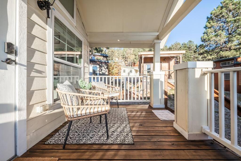 NEW! Boutique TinyHome w/Direct View of PikesPeak! view 3