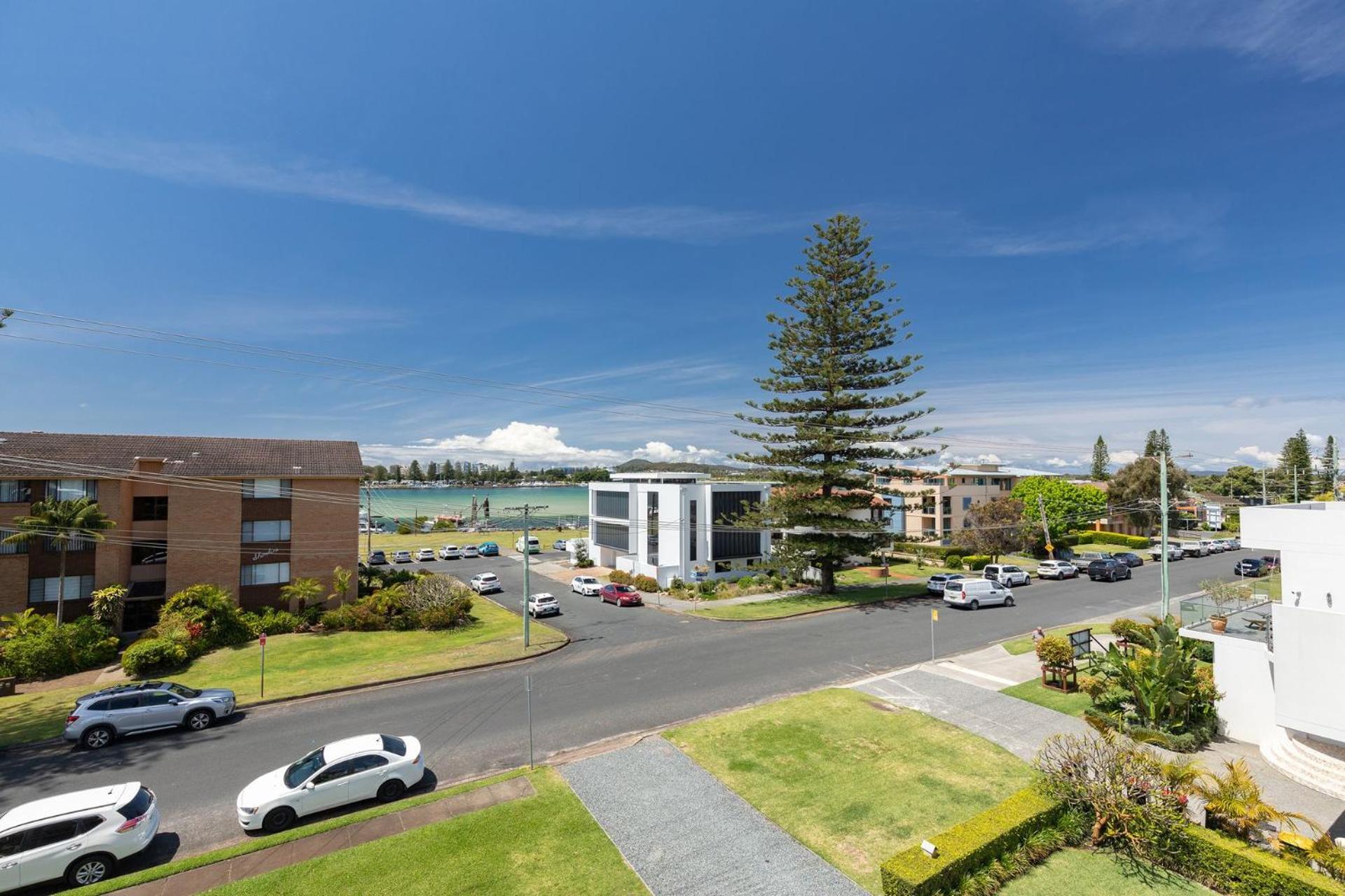 Coastal Retreat 10 Champagne Court view 2