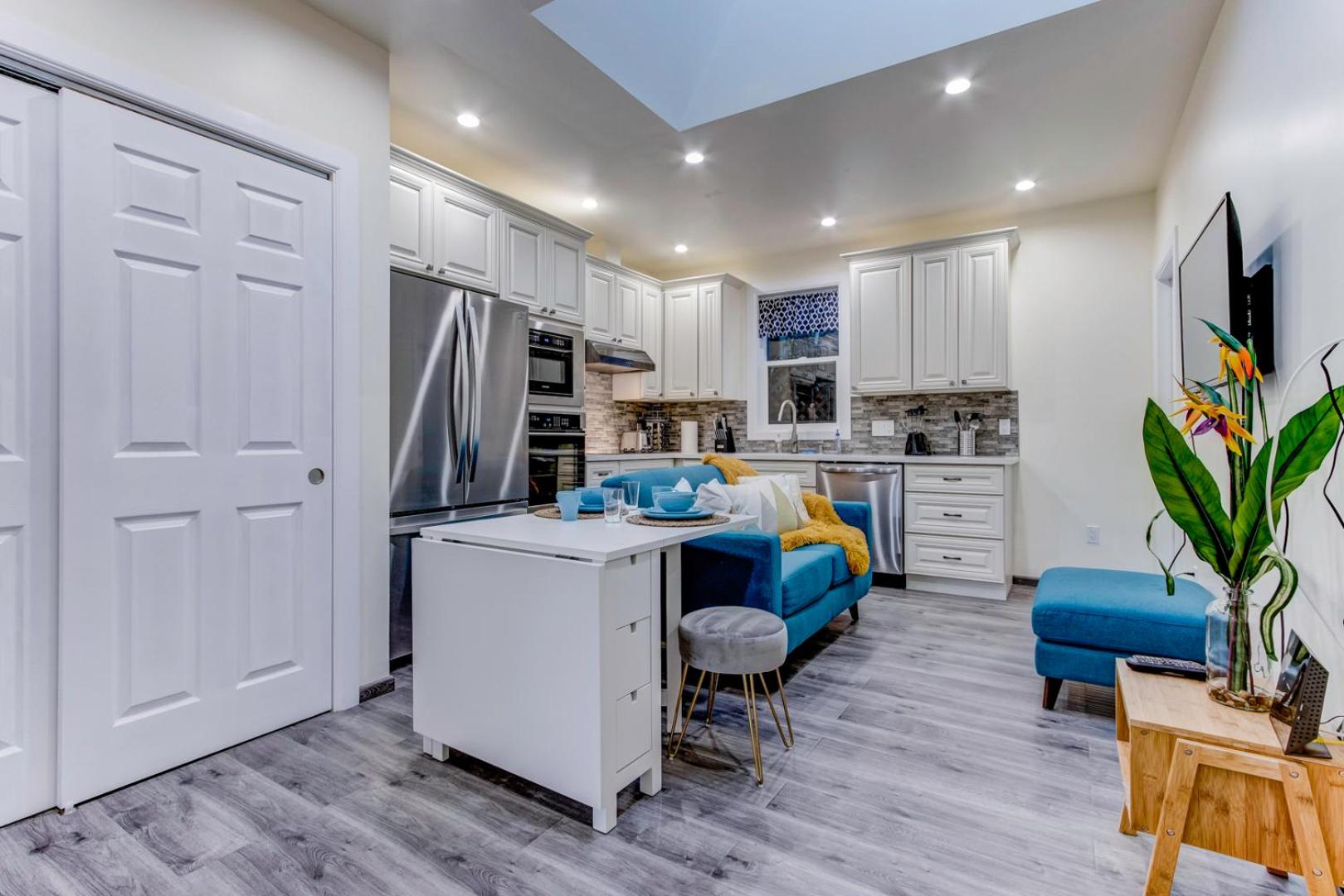 Marbella Lane - Bright and Cozy Home near SFO