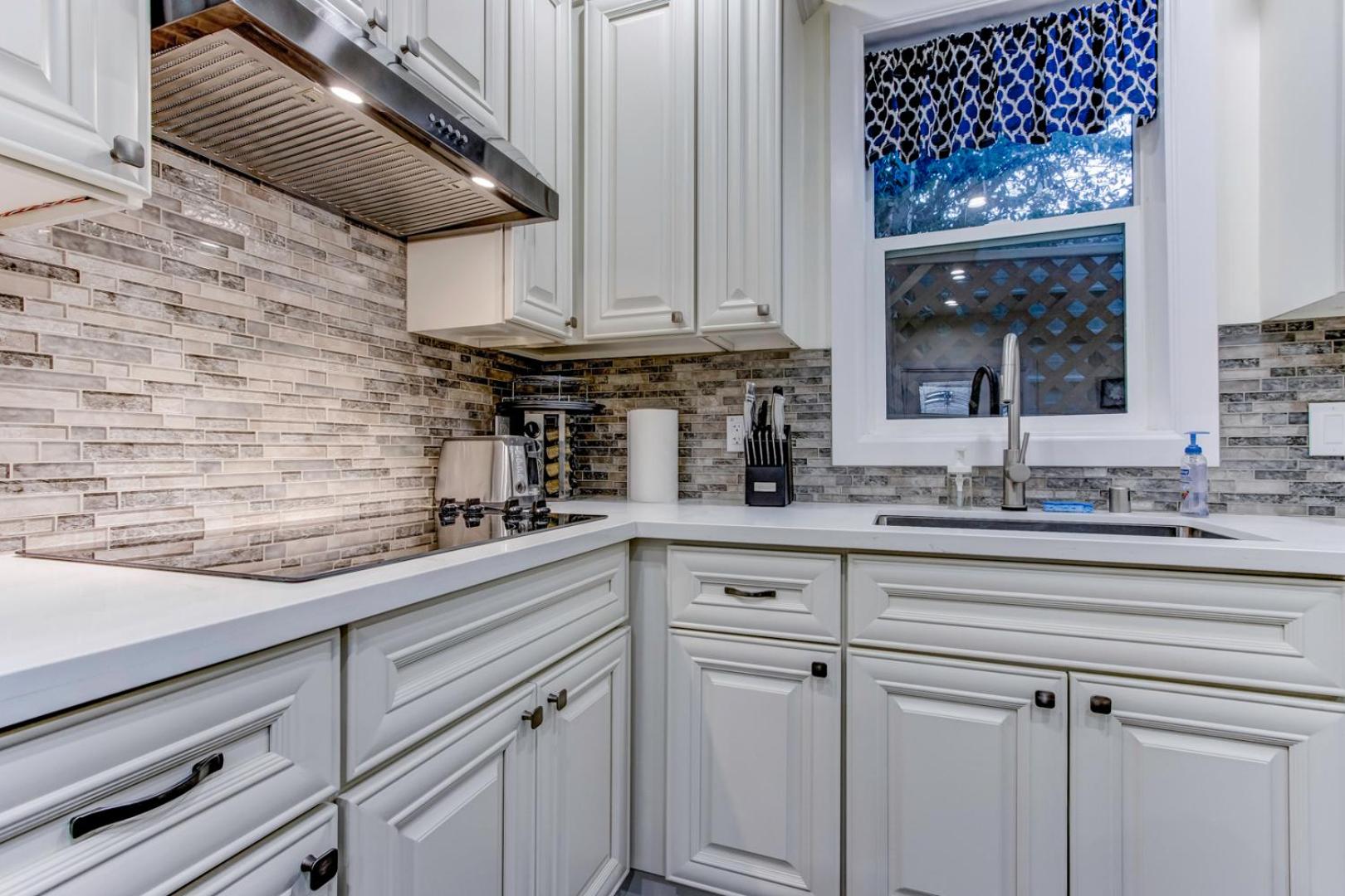 Marbella Lane - Bright and Cozy Home near SFO