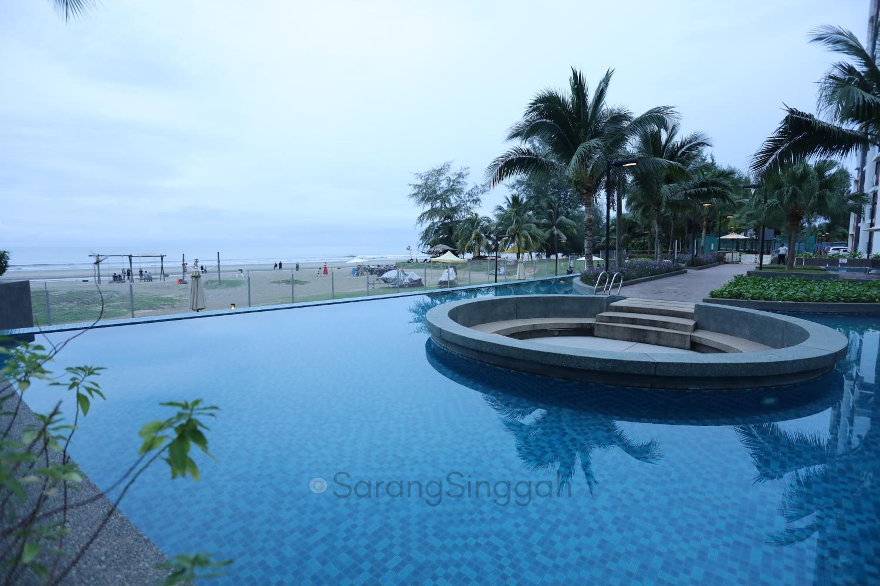 SarangSinggah@Timurbay Seafront photo 2