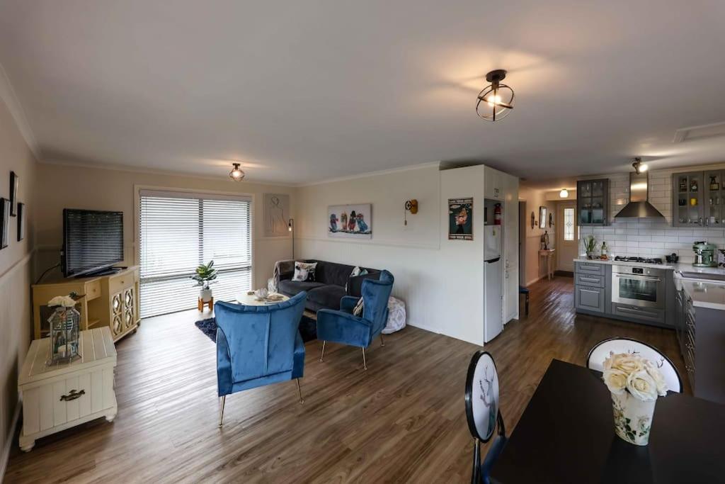 Hidden Gem ~ Luxury Cottage near Lake Daylesford