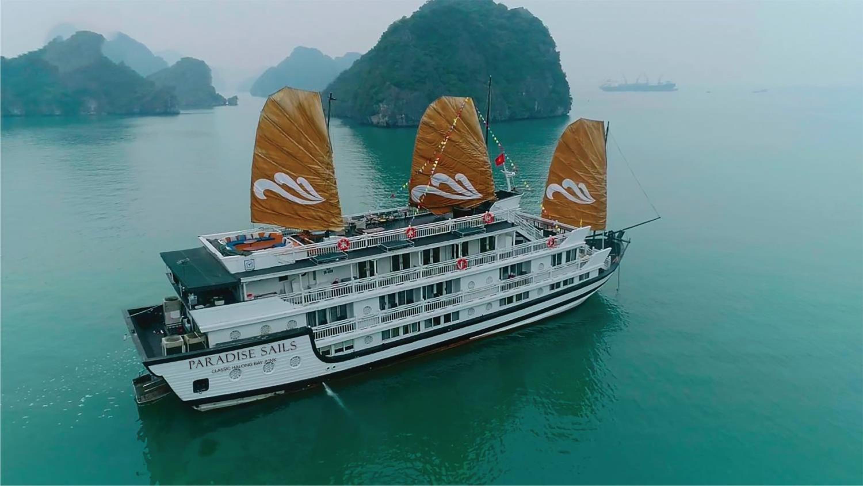 Paradise Sails Cruise