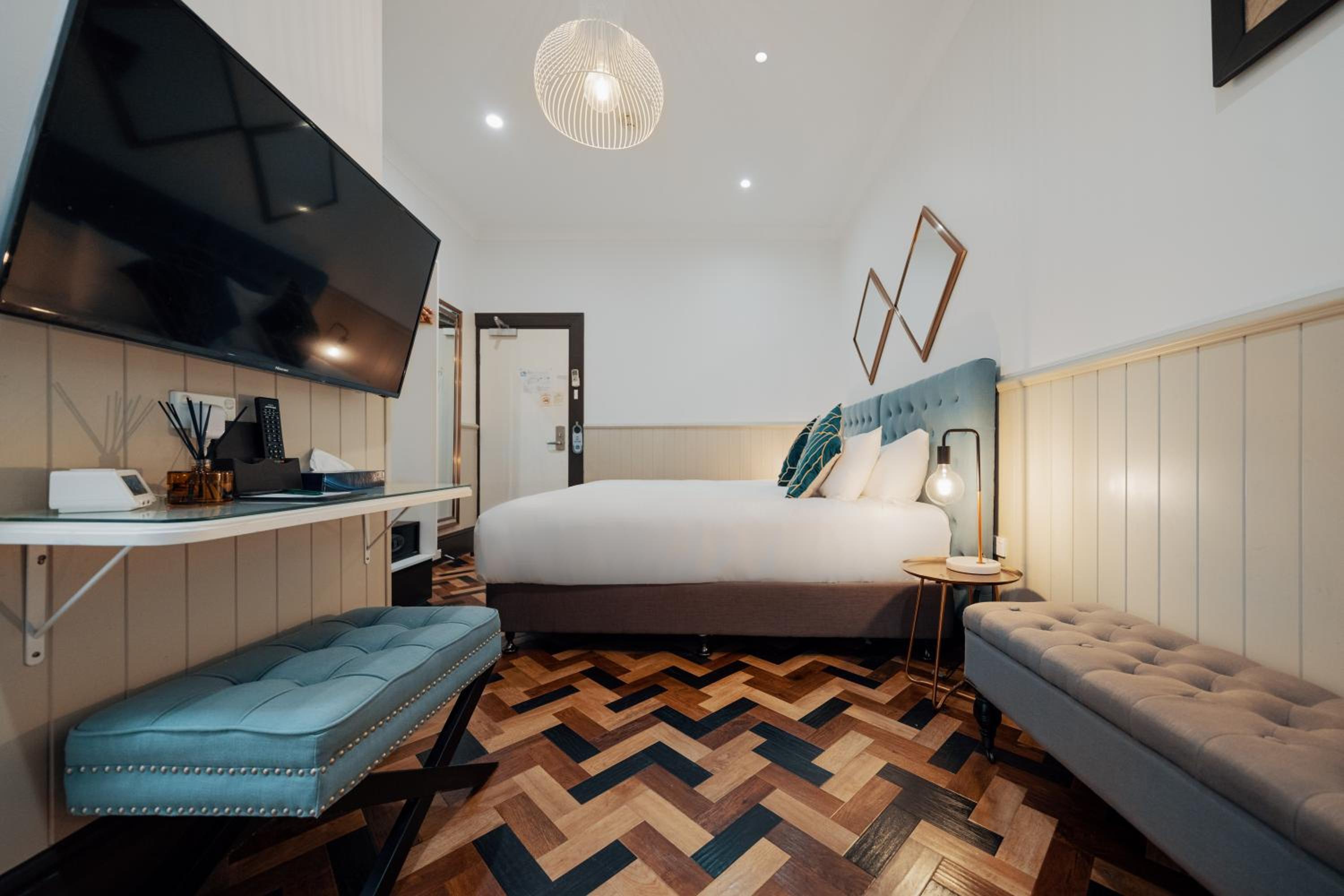 Cremorne Point Manor
