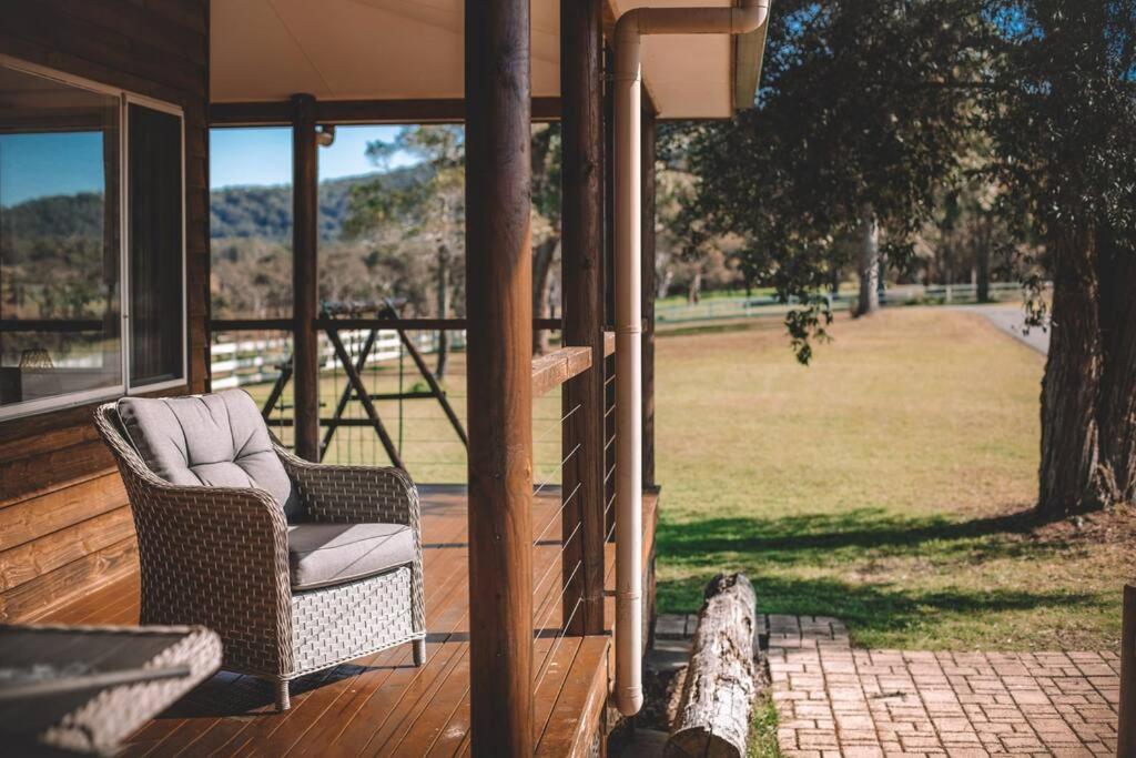 Cooranbong Farm Stay-7 Bedrooms Cottage with Pool and Tennis Court