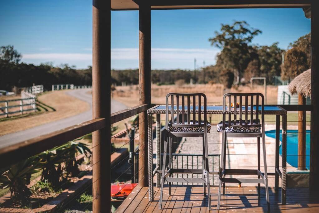 Cooranbong Farm Stay-7 Bedrooms Cottage with Pool and Tennis Court