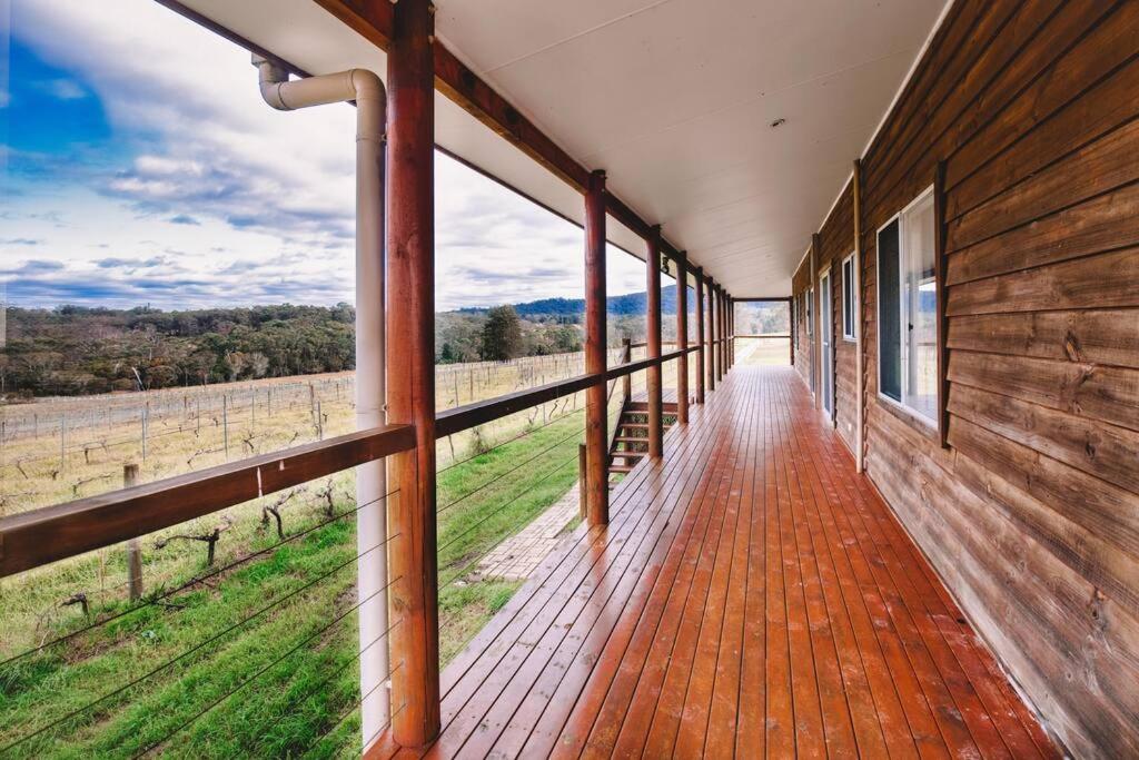 Cooranbong Farm Stay-7 Bedrooms Cottage with Pool and Tennis Court