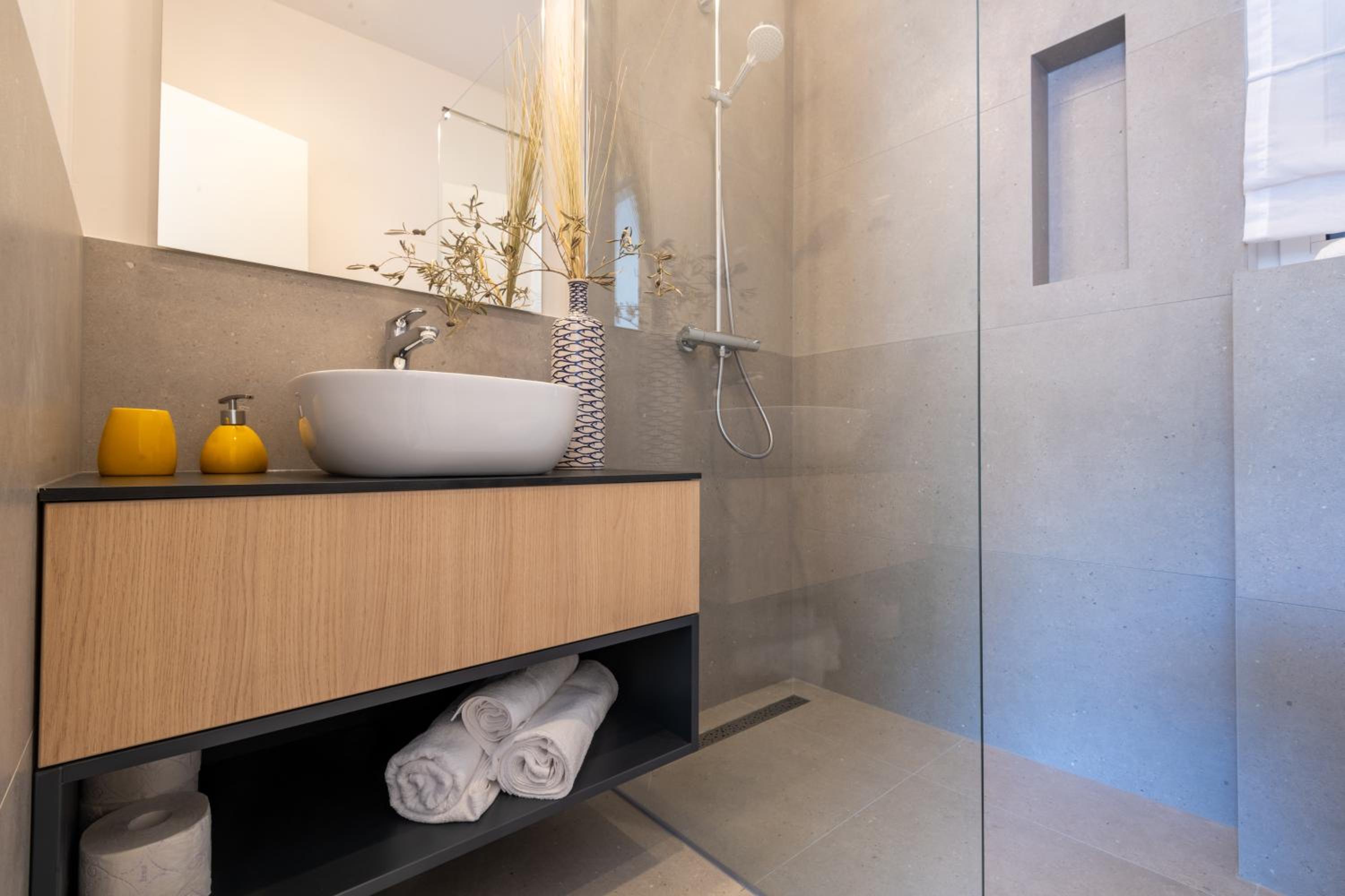 Luxury Seaview Studio Apartment - Luna