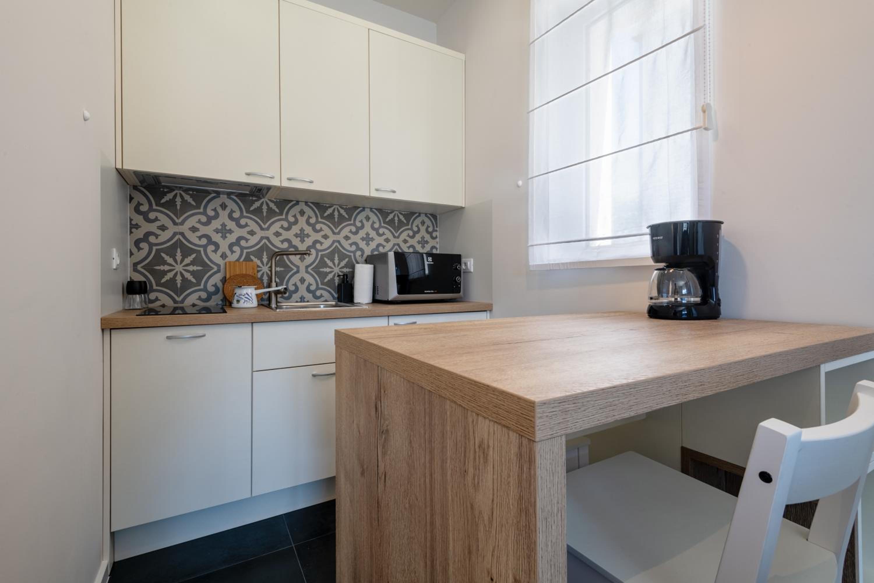 Luxury Seaview Studio Apartment - Luna