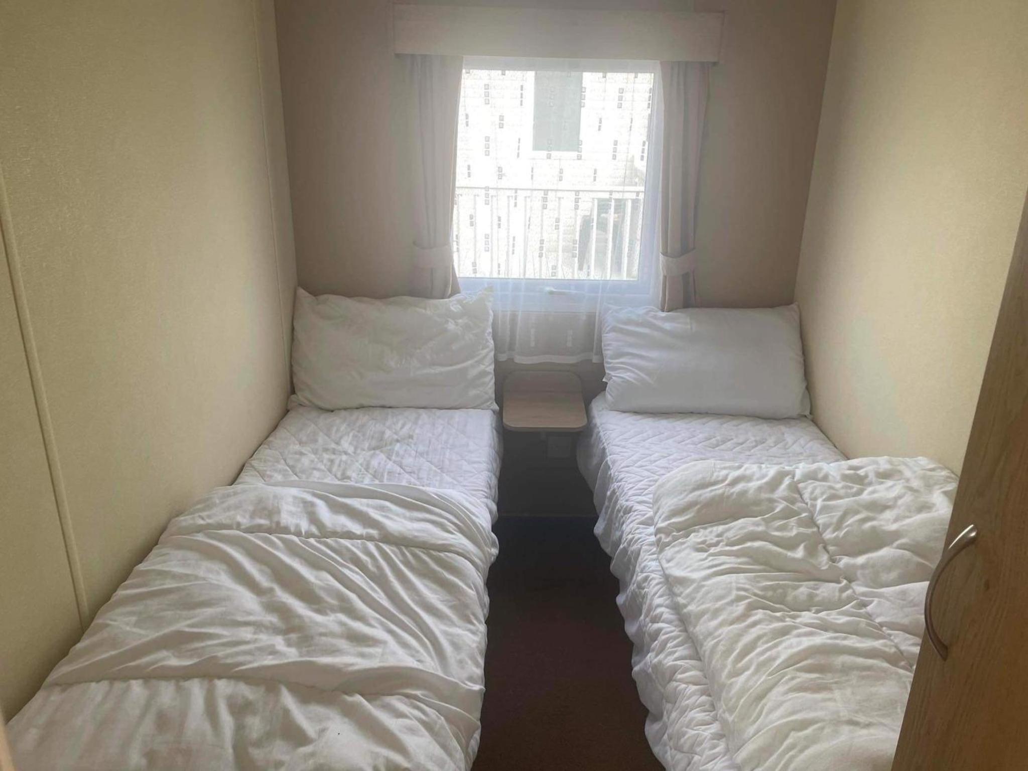 2 bedroom caravan in hunstanton free wi-fi view 4