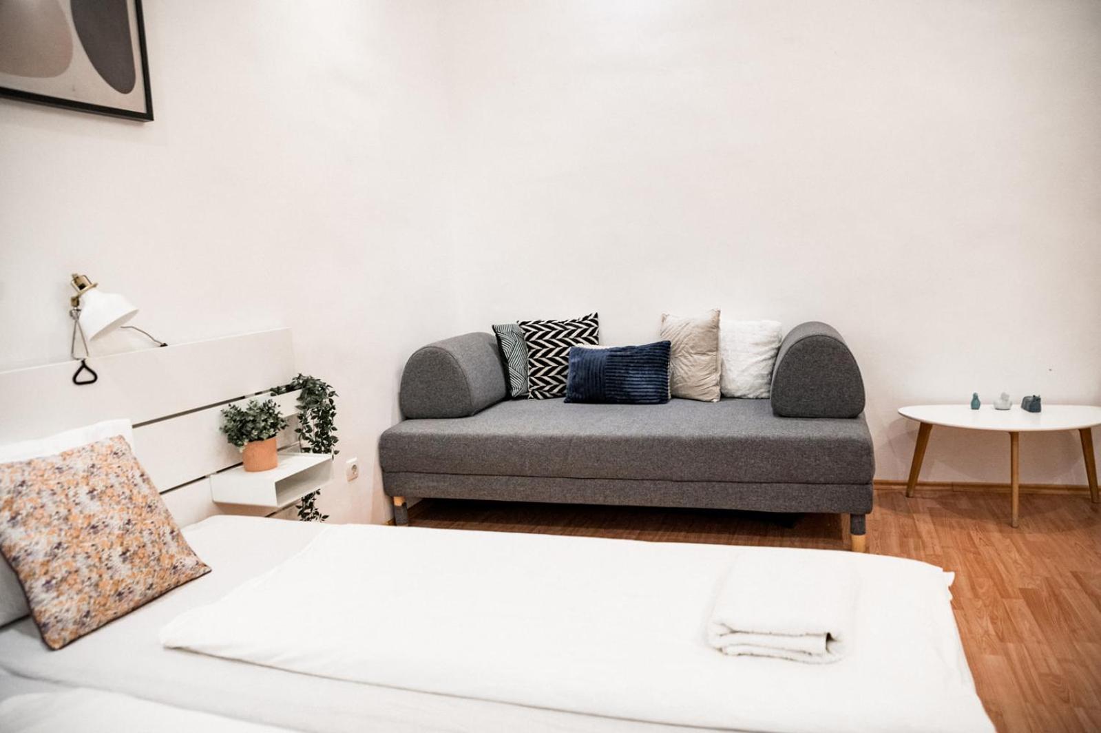 Kazincy Suites - 1BR Apt & Stylish Studio view 3