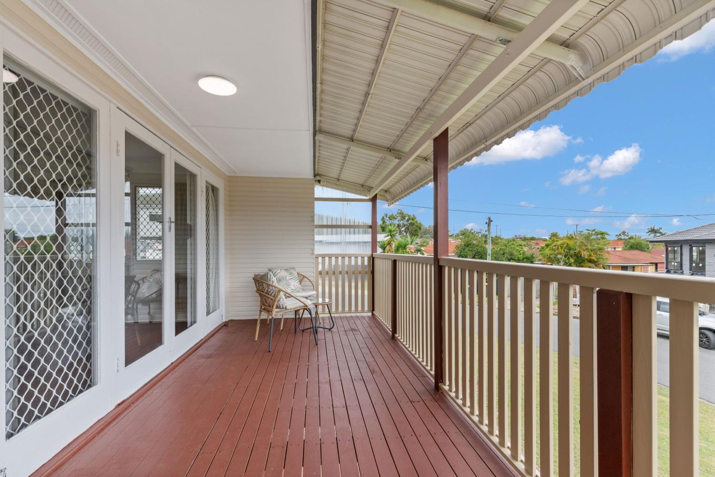 Brisbane Vacations - KozyGuru / Carindale / Immaculate 3 Beds Holiday Home QCA061 - Property Image 12